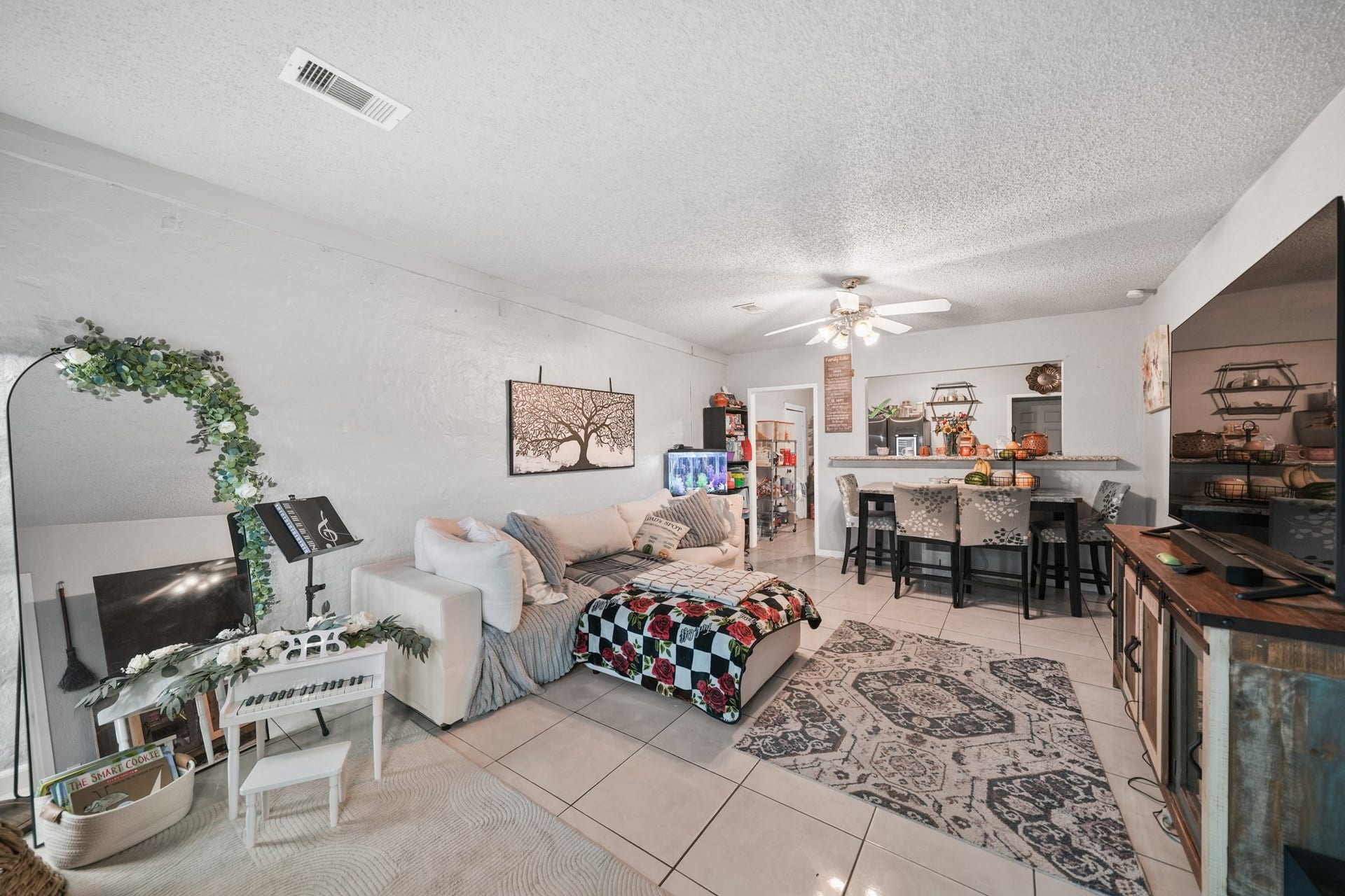 2018 Rosalee Street, La Marque, TX 77568 2018 Rosalee Street, La Marque, TX 77568