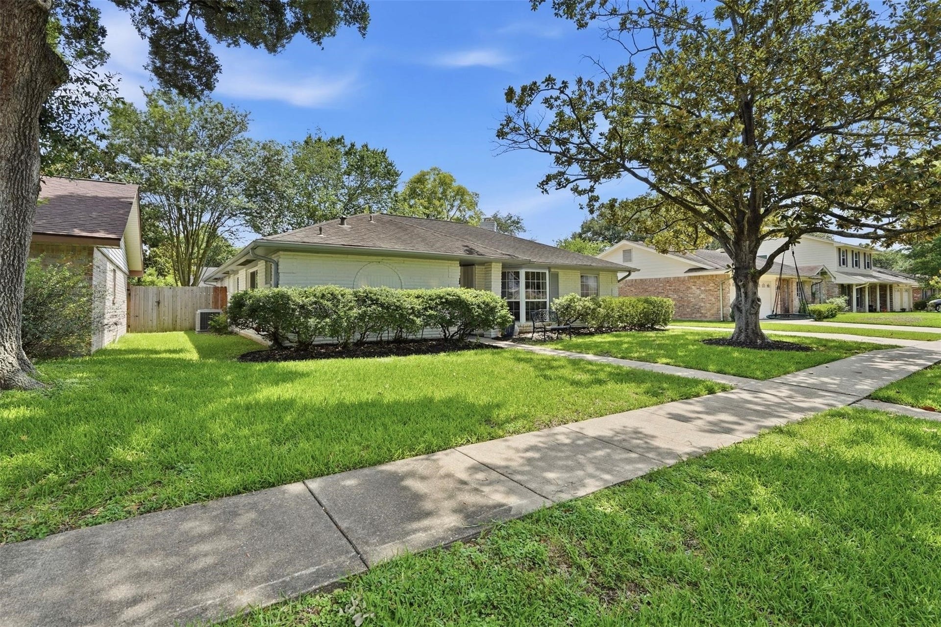 12919 Westhorpe Drive, Houston, TX 77077 12919 Westhorpe Drive, Houston, TX 77077