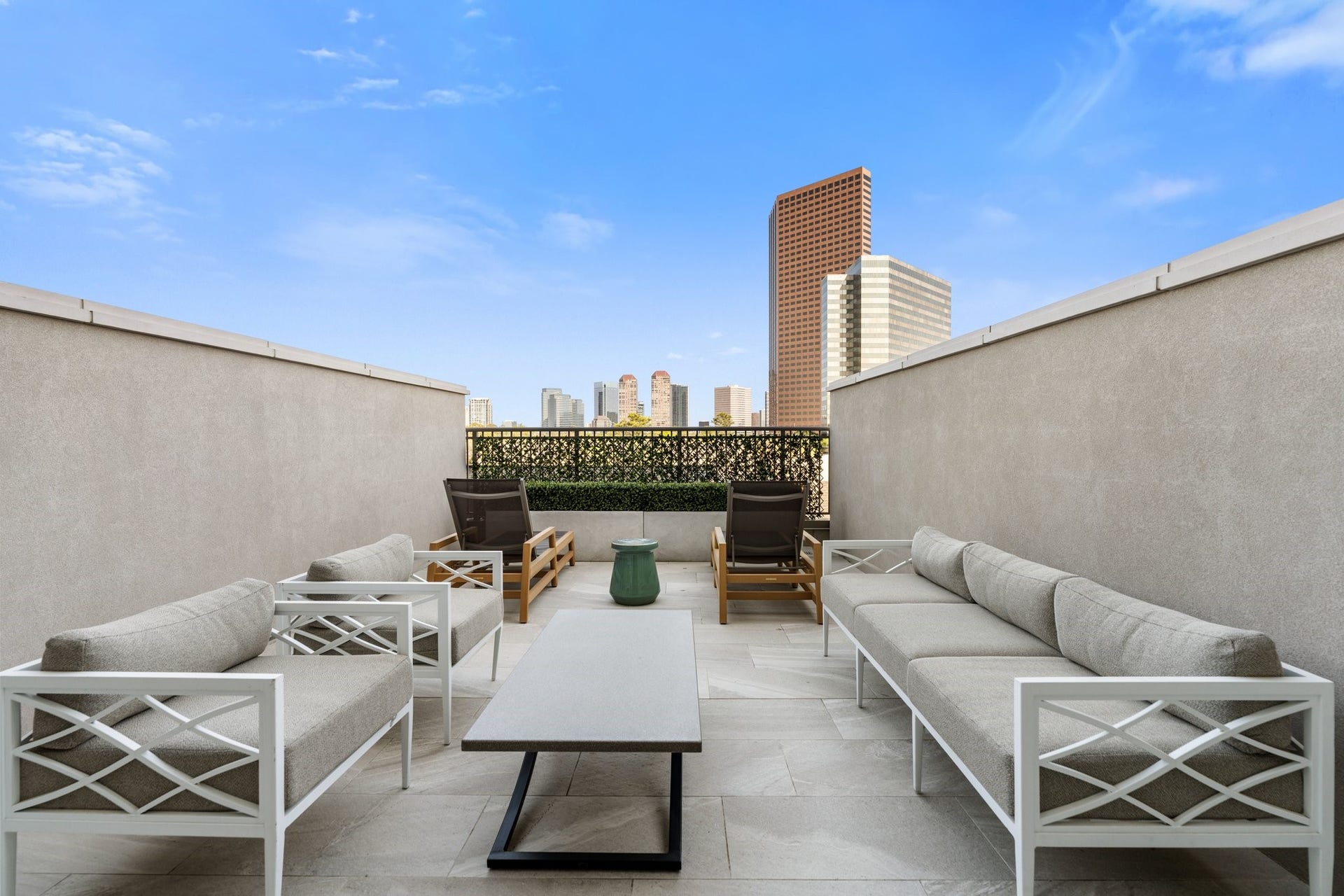 5656 San Felipe Street, Unit 701, Houston, TX 77056 A dedicated exclusive guest apartment outdoor terrace perfect for your guests' relaxation