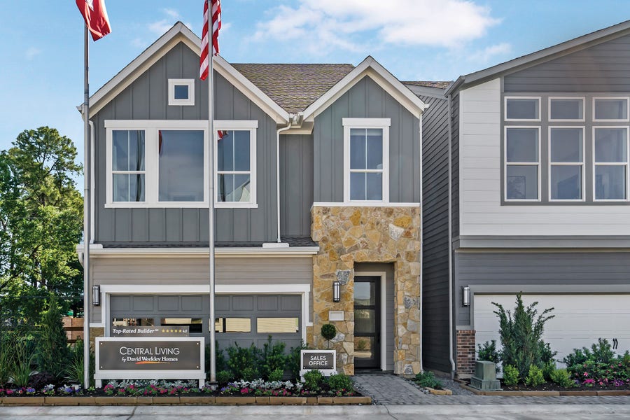 Property photo for 411 Kinley Oaks Drive, Houston, TX