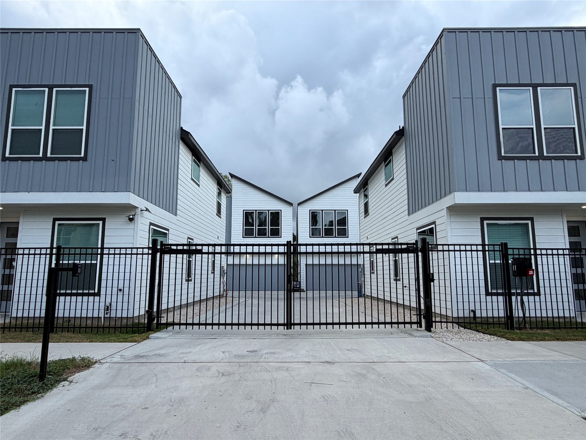 6059 Cebra St, Houston, TX 77091 ... with private access for safety.