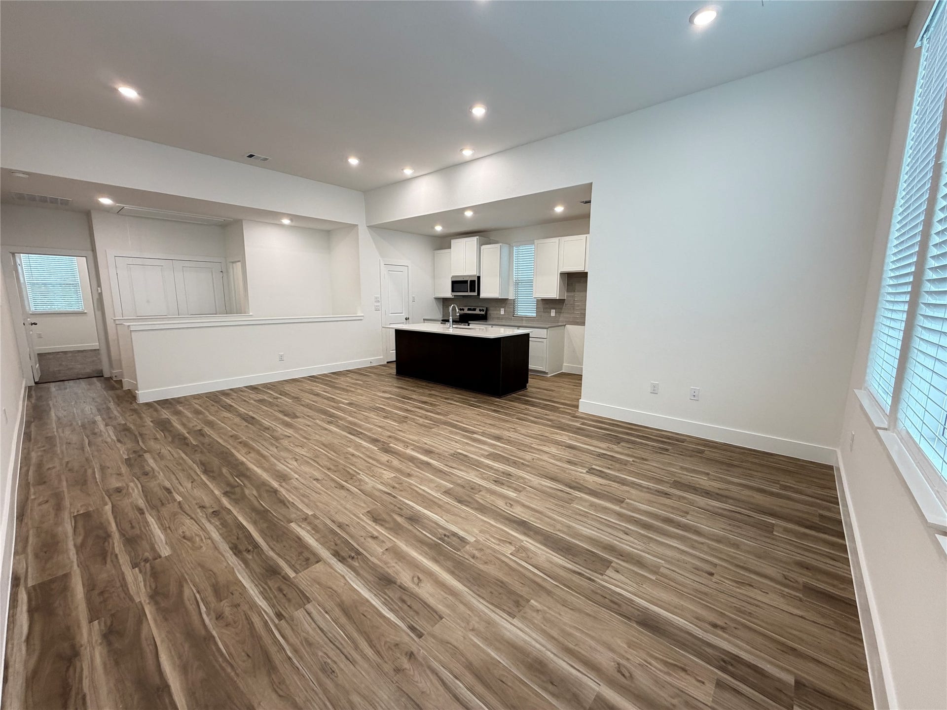 6059 Cebra St, Houston, TX 77091 Plenty of space to enjoy