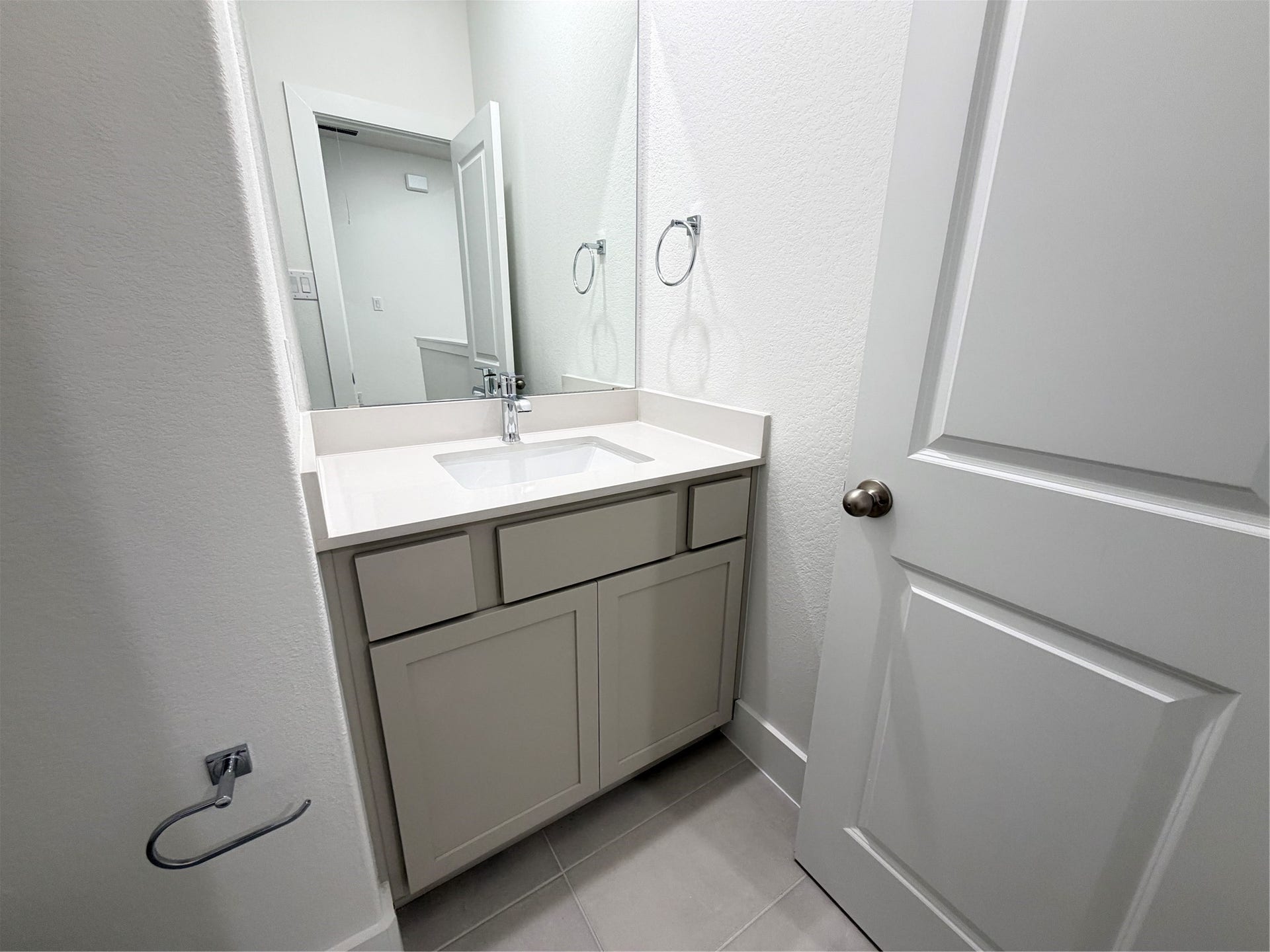 6059 Cebra St, Houston, TX 77091 Second floor half bath.