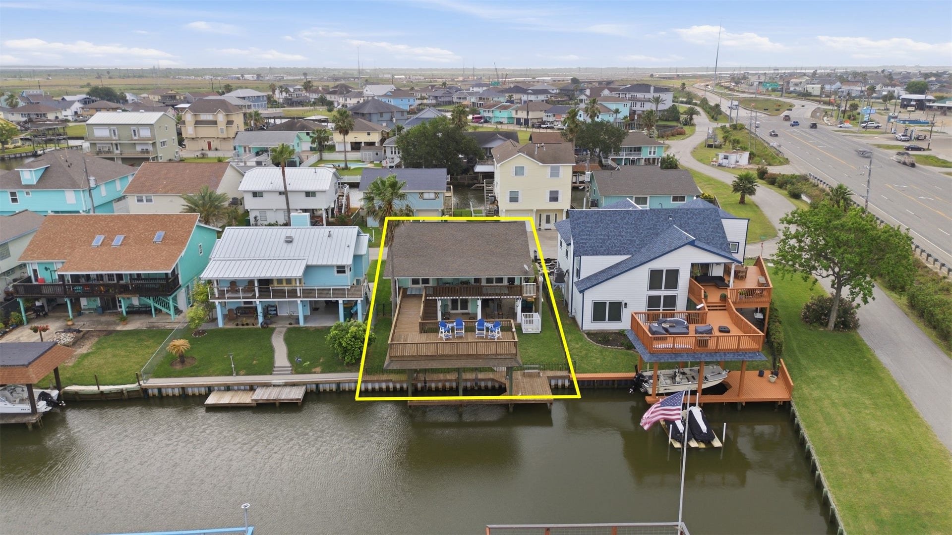 2 S Sandpiper Street, La Marque, TX 77568 2 S Sandpiper Street, La Marque, TX 77568