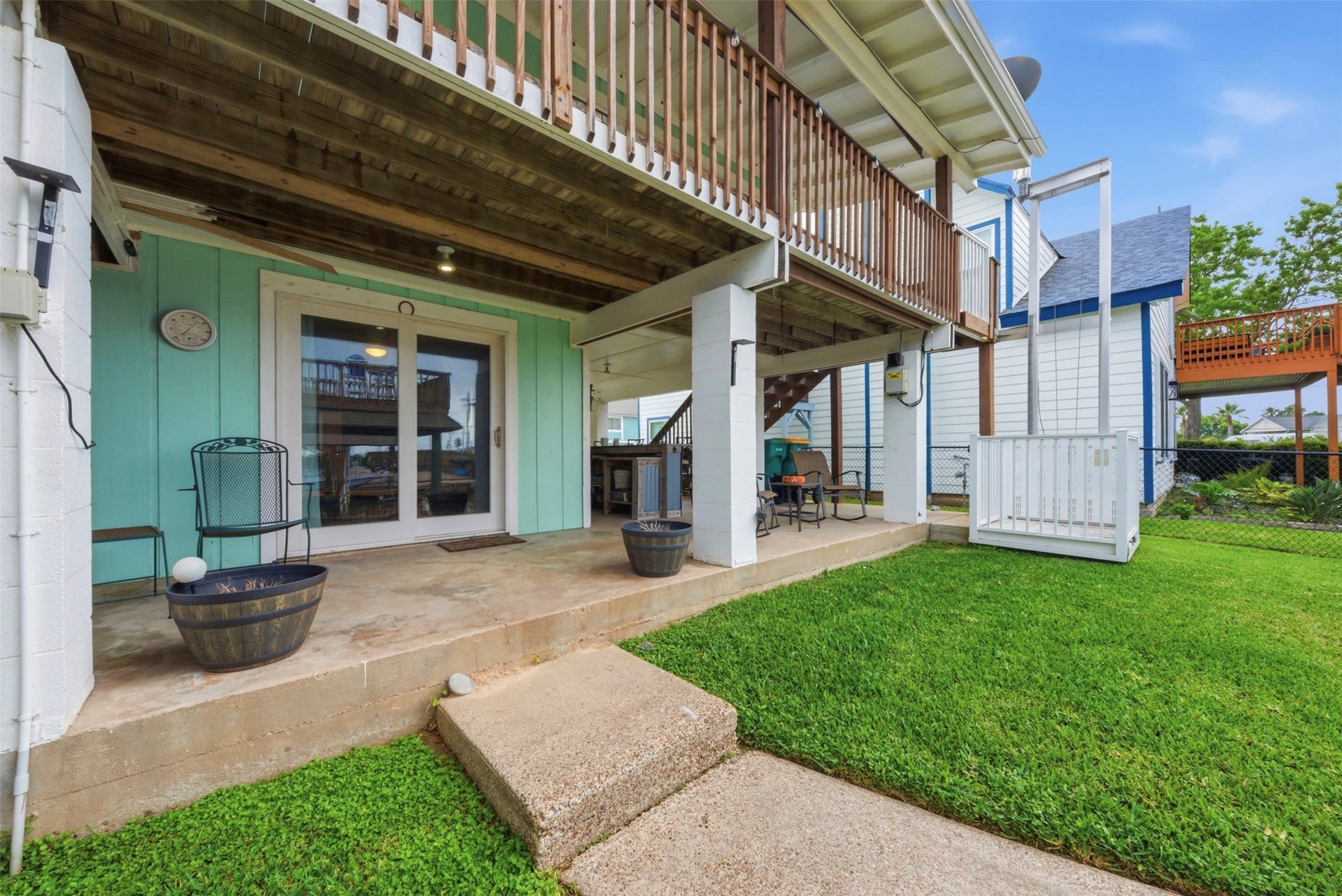 2 S Sandpiper Street, La Marque, TX 77568 2 S Sandpiper Street, La Marque, TX 77568