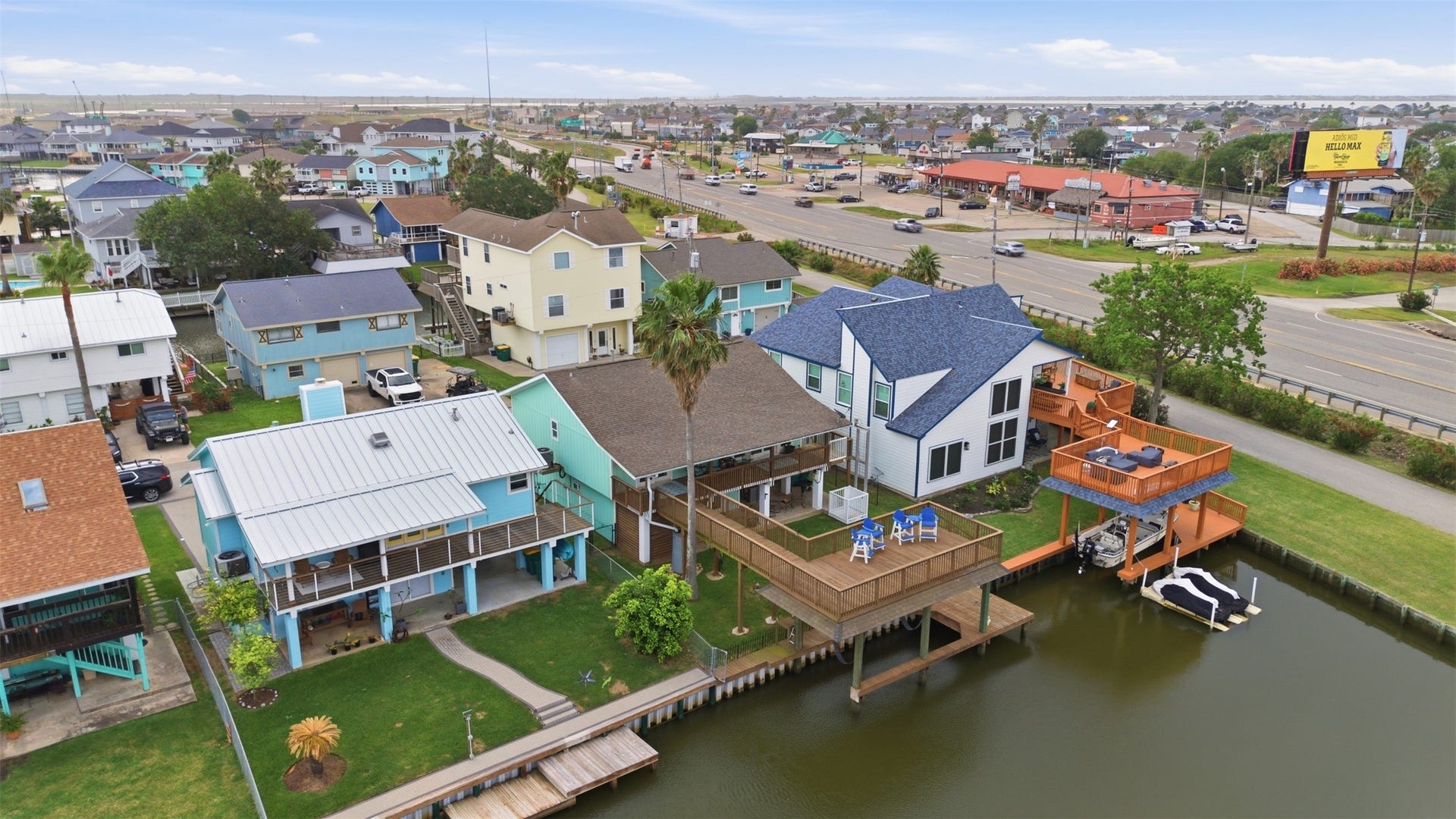 2 S Sandpiper Street, La Marque, TX 77568 2 S Sandpiper Street, La Marque, TX 77568