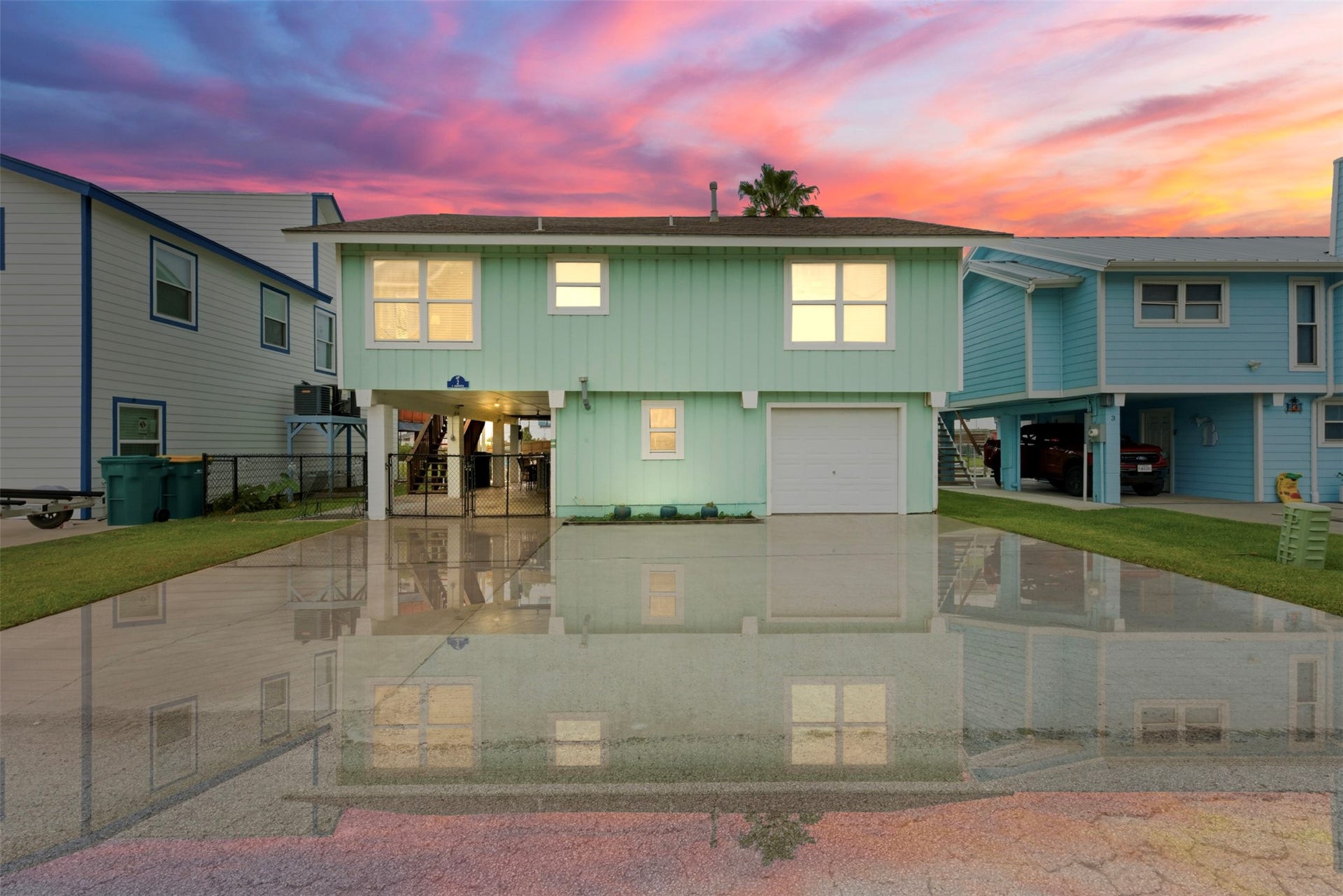 2 S Sandpiper Street, La Marque, TX 77568 Welcome to your Coastal Retreat! 2 S Sandpiper!