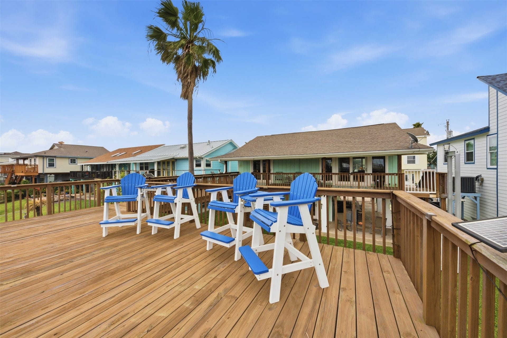 2 S Sandpiper Street, La Marque, TX 77568 Sit out on the deck and relax! This furniture stays!