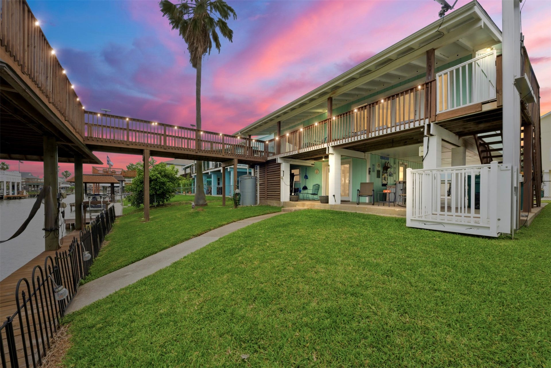 2 S Sandpiper Street, La Marque, TX 77568 Evenings are gorgeous and peaceful out here!