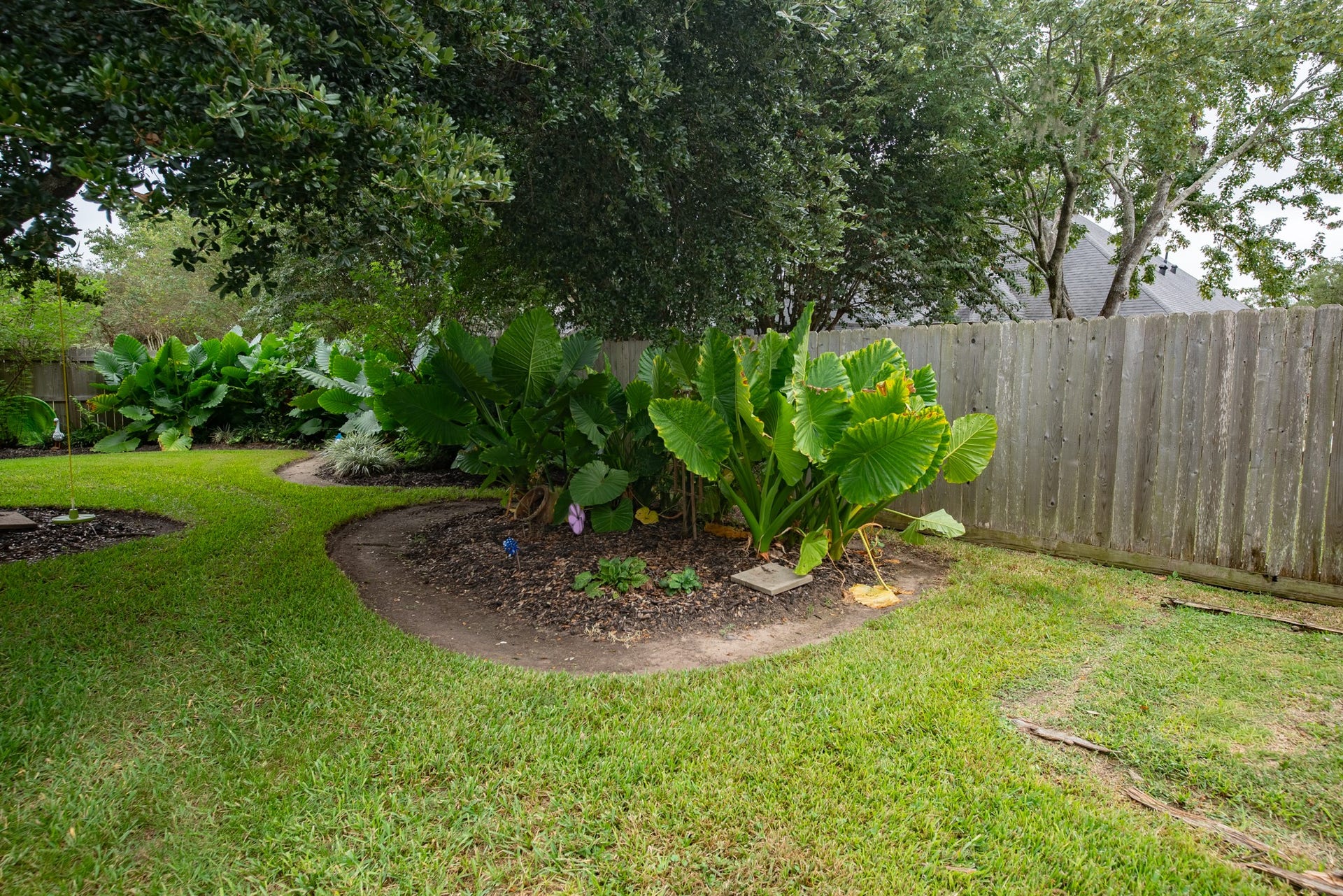 204 Arrowhead Drive, Lake Jackson, TX 77566 204 Arrowhead Drive, Lake Jackson, TX 77566