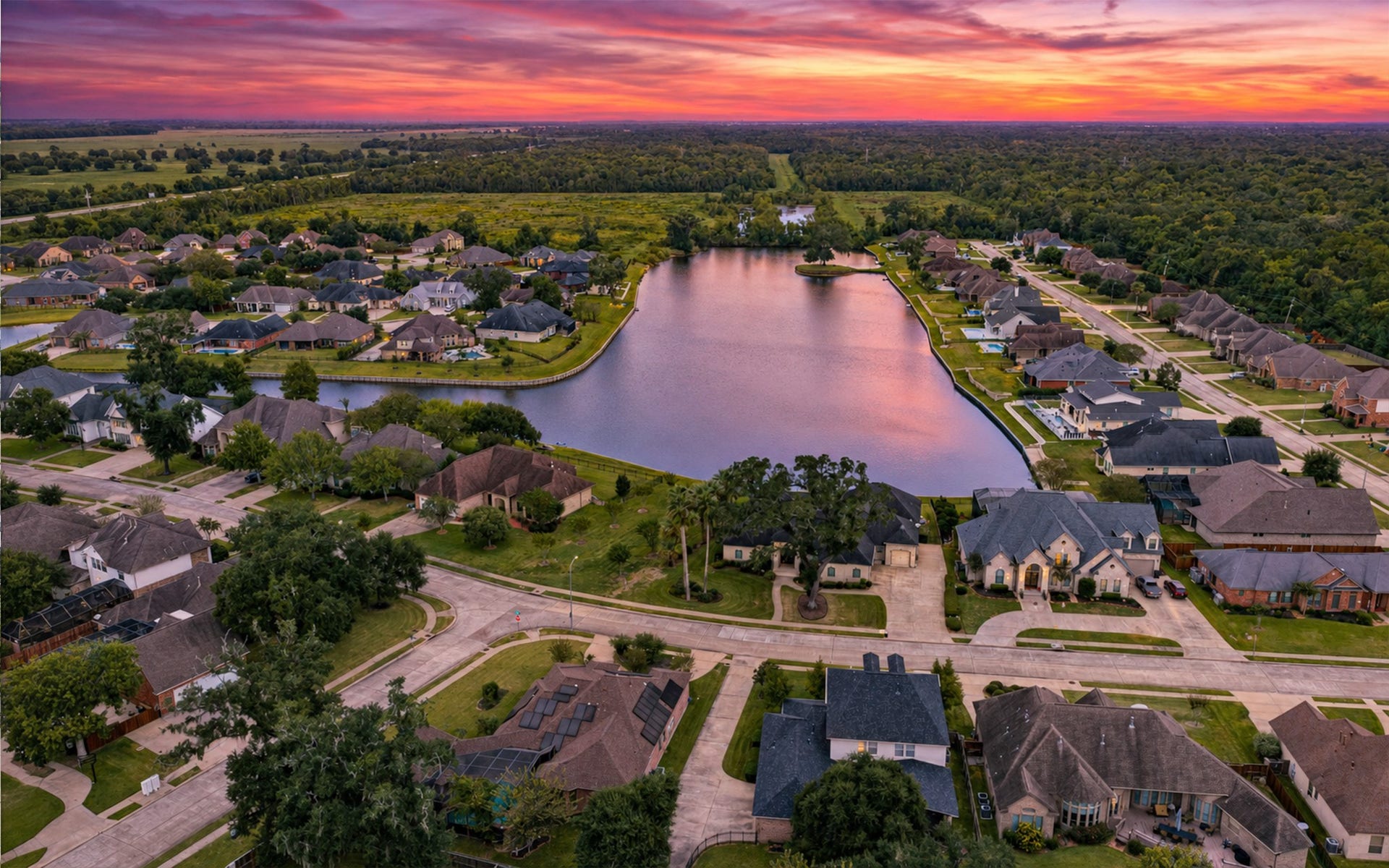 204 Arrowhead Drive, Lake Jackson, TX 77566 204 Arrowhead Drive, Lake Jackson, TX 77566