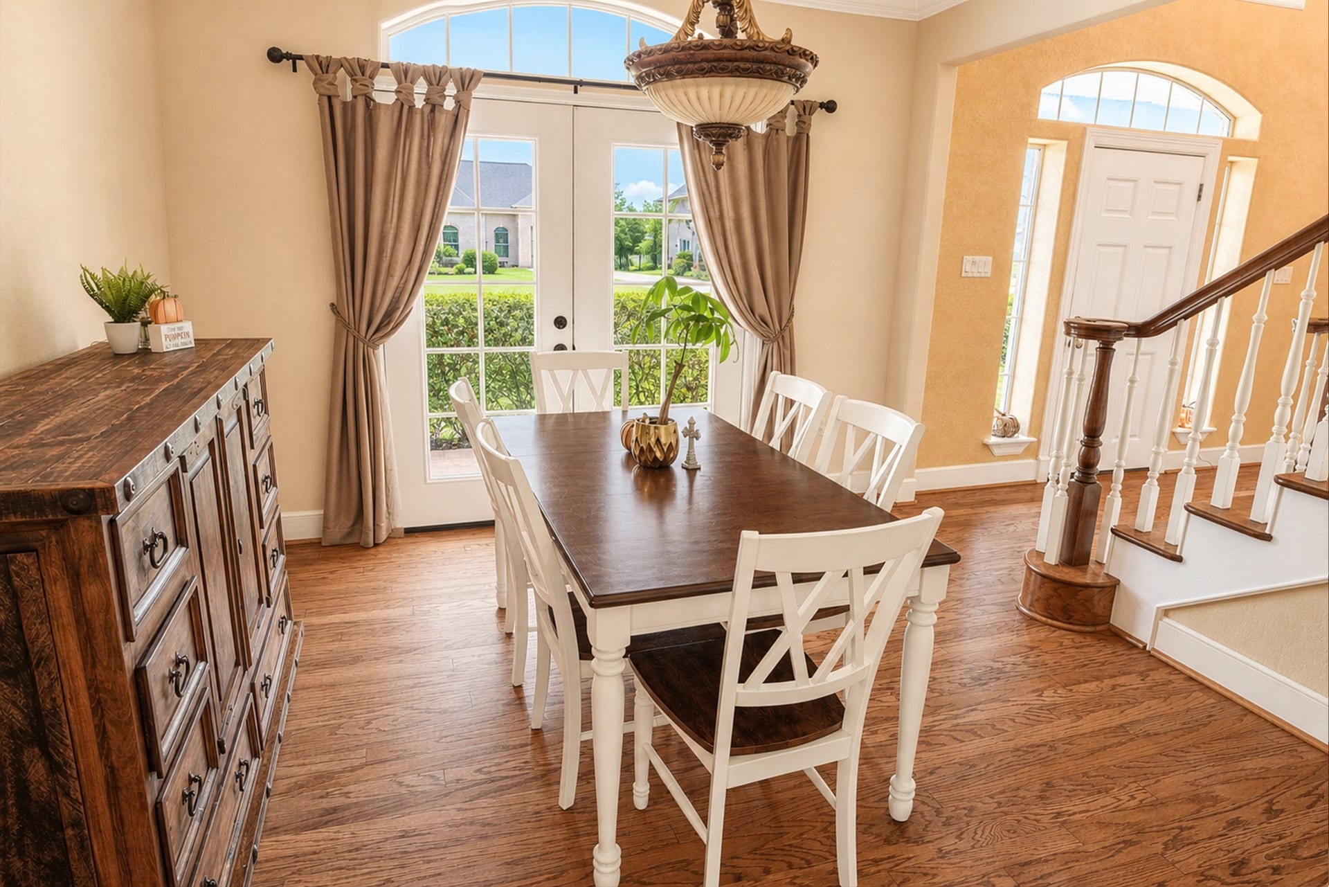 204 Arrowhead Drive, Lake Jackson, TX 77566 204 Arrowhead Drive, Lake Jackson, TX 77566