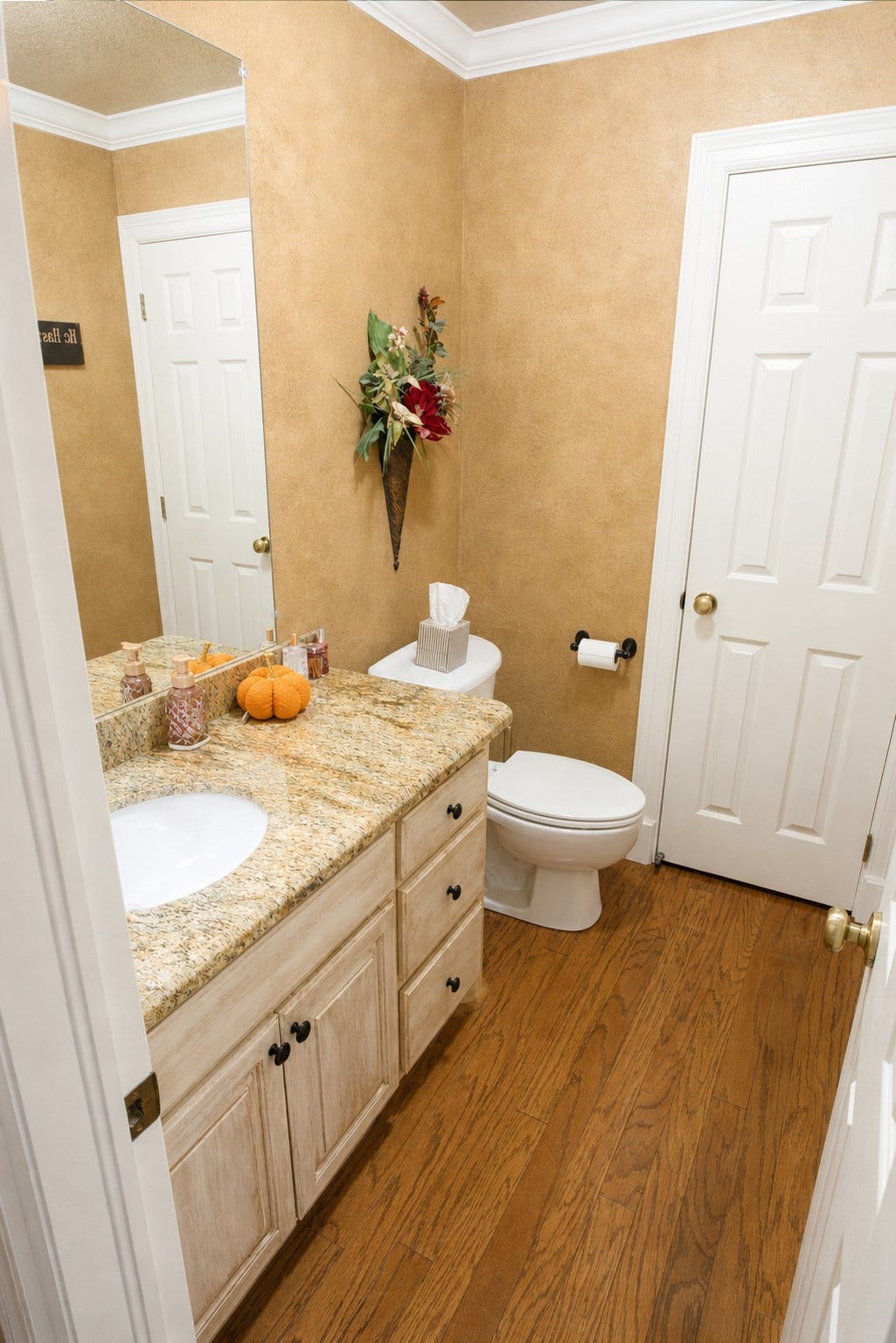 204 Arrowhead Drive, Lake Jackson, TX 77566 204 Arrowhead Drive, Lake Jackson, TX 77566