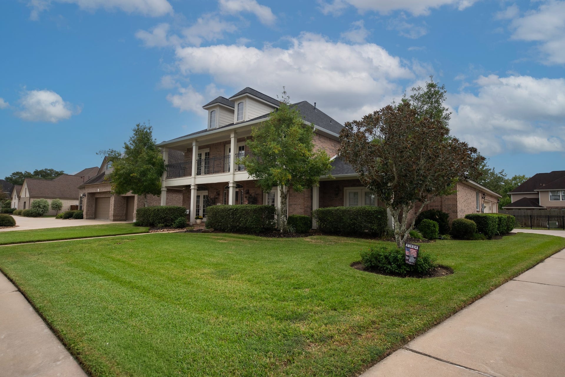 204 Arrowhead Drive, Lake Jackson, TX 77566 204 Arrowhead Drive, Lake Jackson, TX 77566