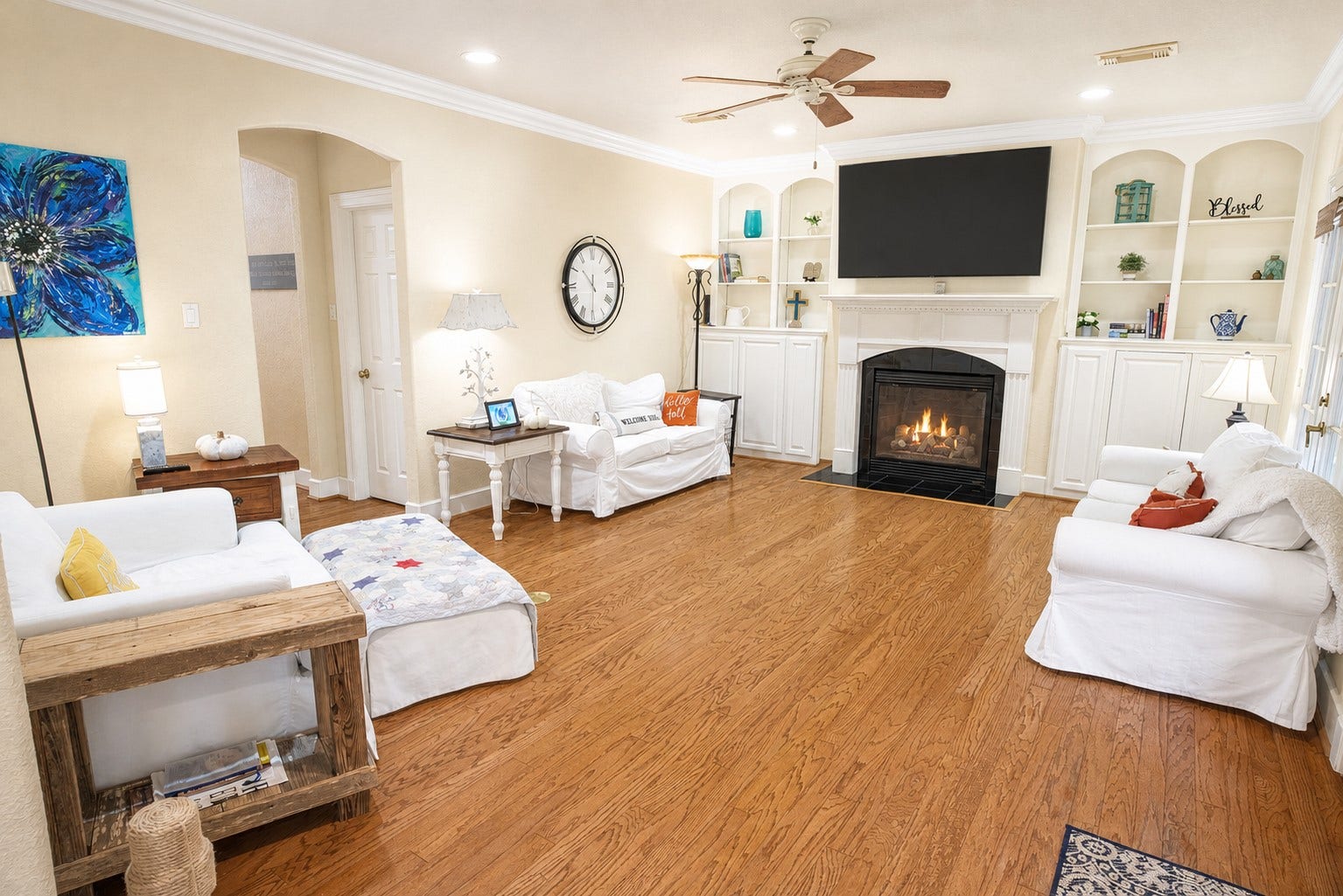 204 Arrowhead Drive, Lake Jackson, TX 77566 204 Arrowhead Drive, Lake Jackson, TX 77566