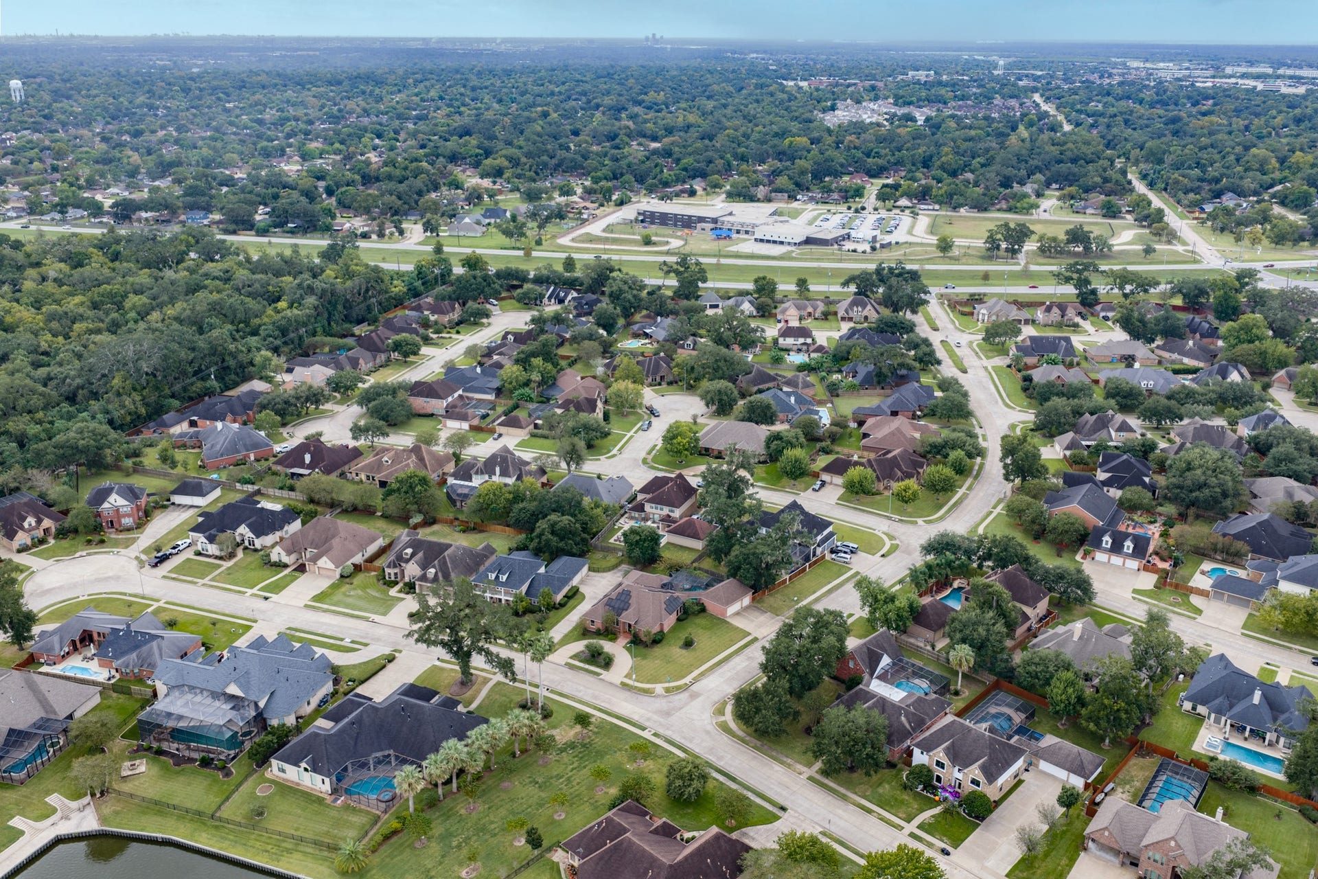 204 Arrowhead Drive, Lake Jackson, TX 77566 204 Arrowhead Drive, Lake Jackson, TX 77566