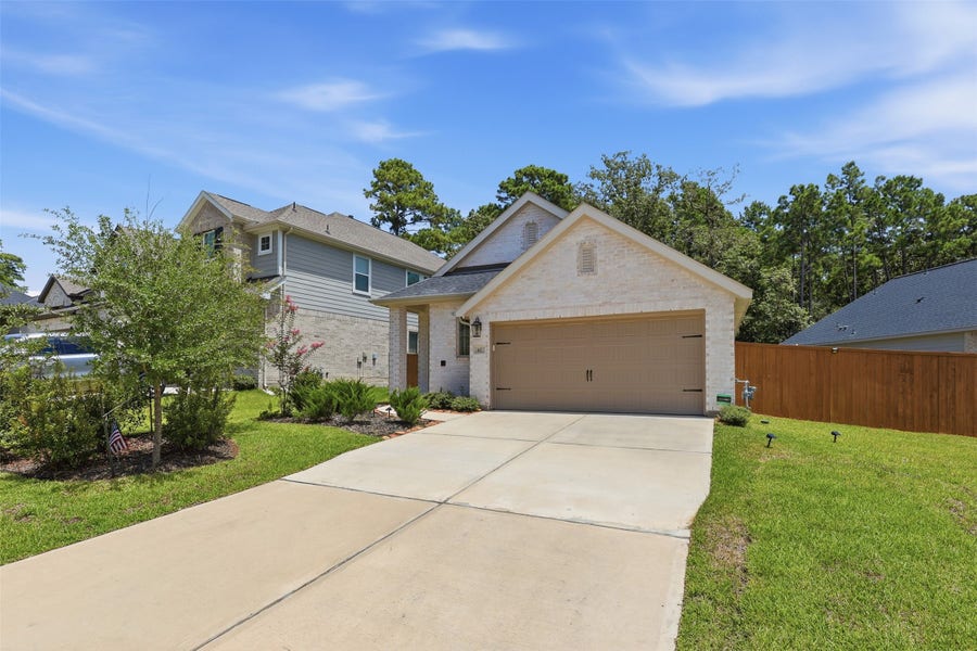 Property photo for 465 Glacier Pass, Montgomery, TX