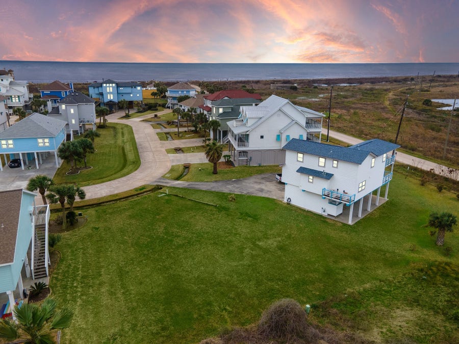 Property photo for 14426 Spyglass Circle, Galveston, TX