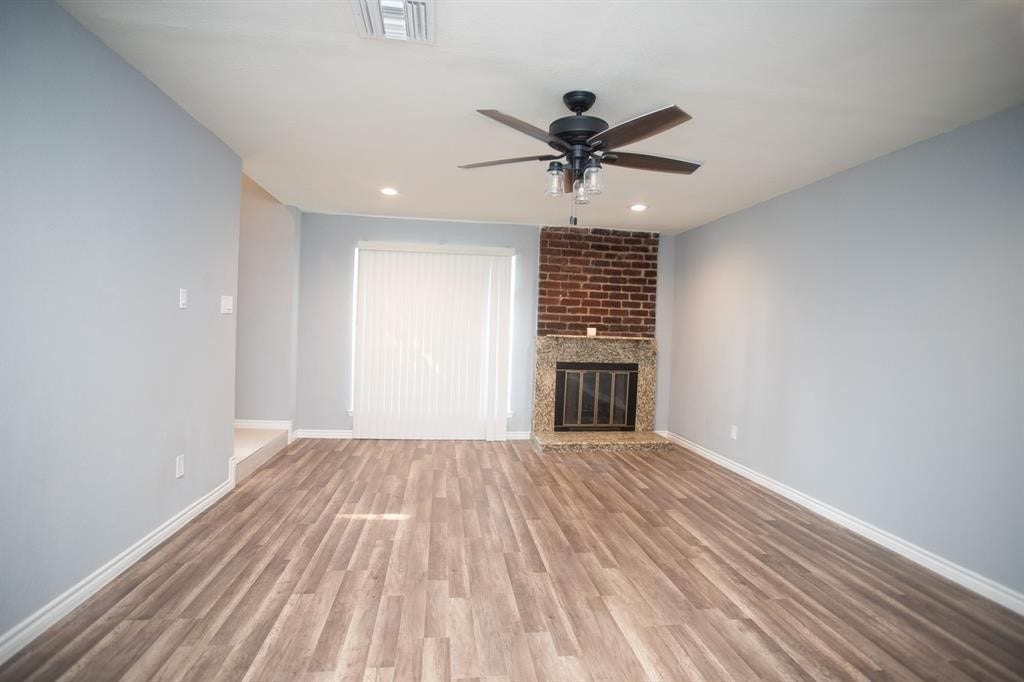 5821 Sunforest Dr, Houston, TX 77092