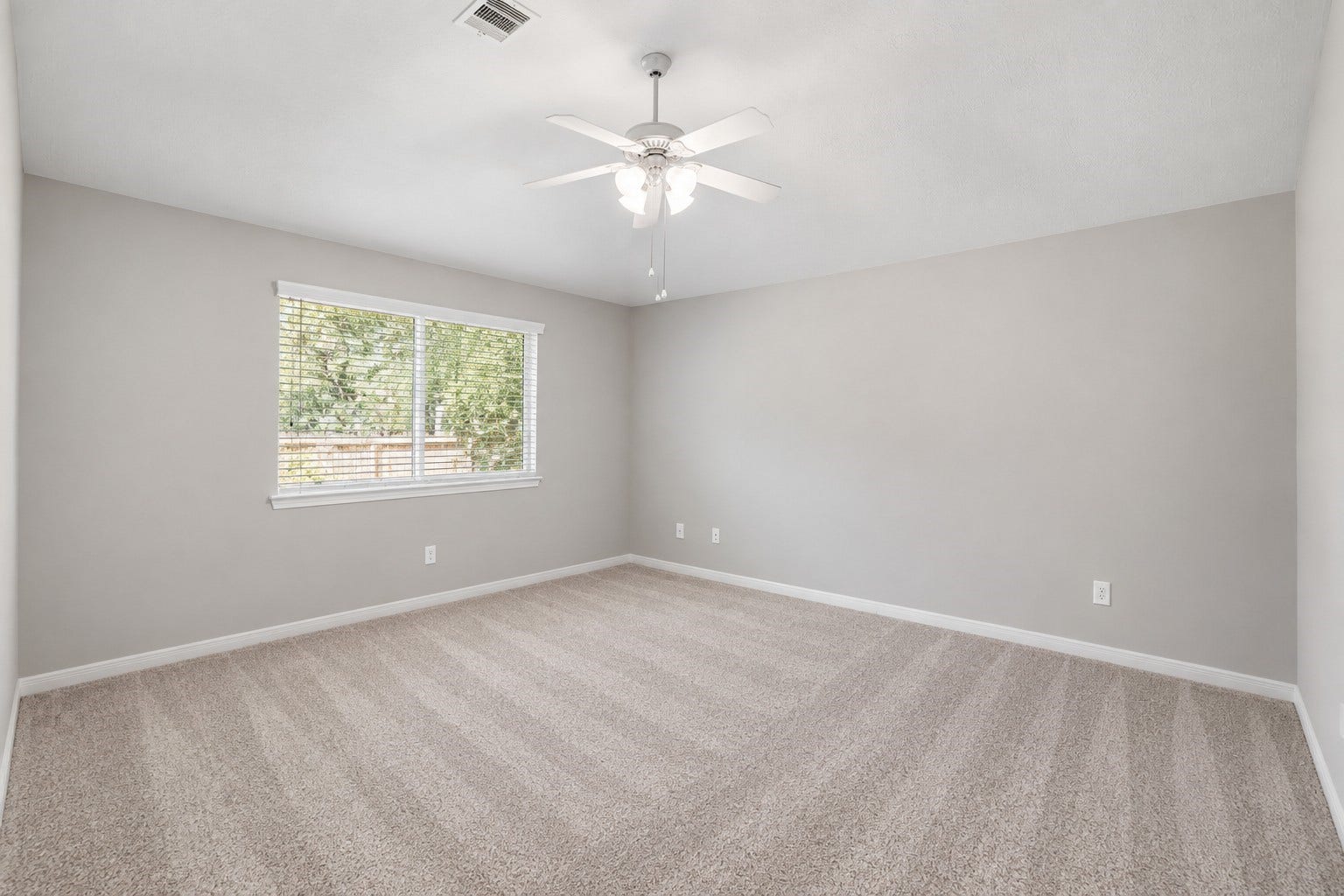 12222 Hawthorne Drive, Montgomery, TX 77356 Primary Bedroom