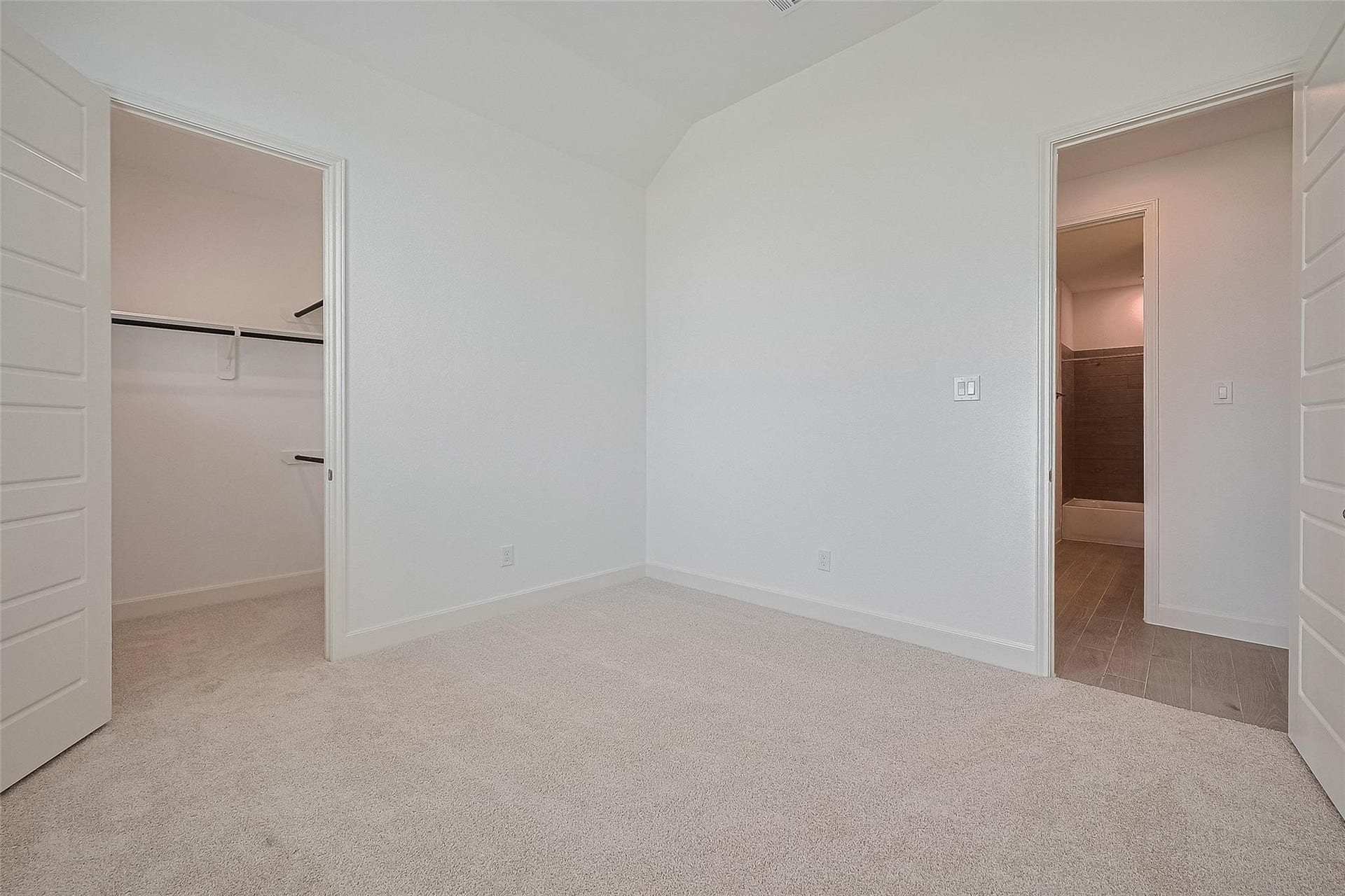 2702 Ballast Green Drive, Texas City, TX 77568 2702 Ballast Green Drive, Texas City, TX 77568