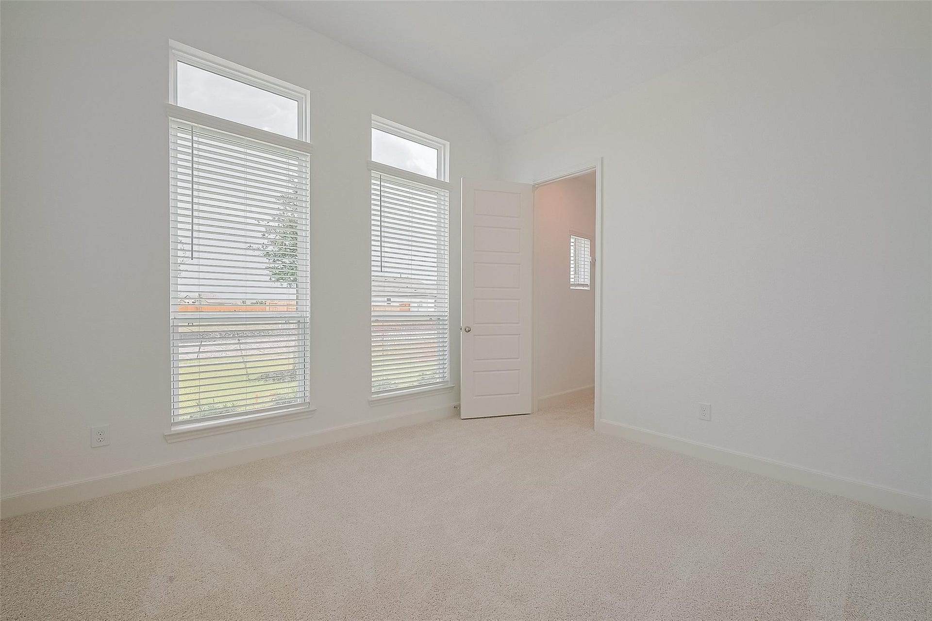 2702 Ballast Green Drive, Texas City, TX 77568 2702 Ballast Green Drive, Texas City, TX 77568