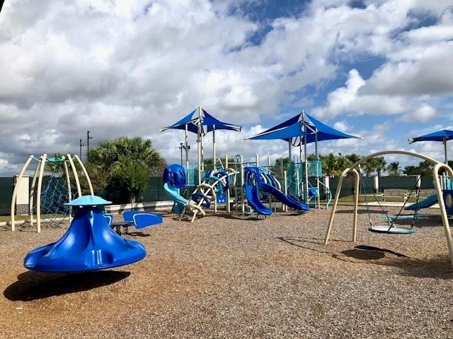 2702 Ballast Green Drive, Texas City, TX 77568 2702 Ballast Green Drive, Texas City, TX 77568