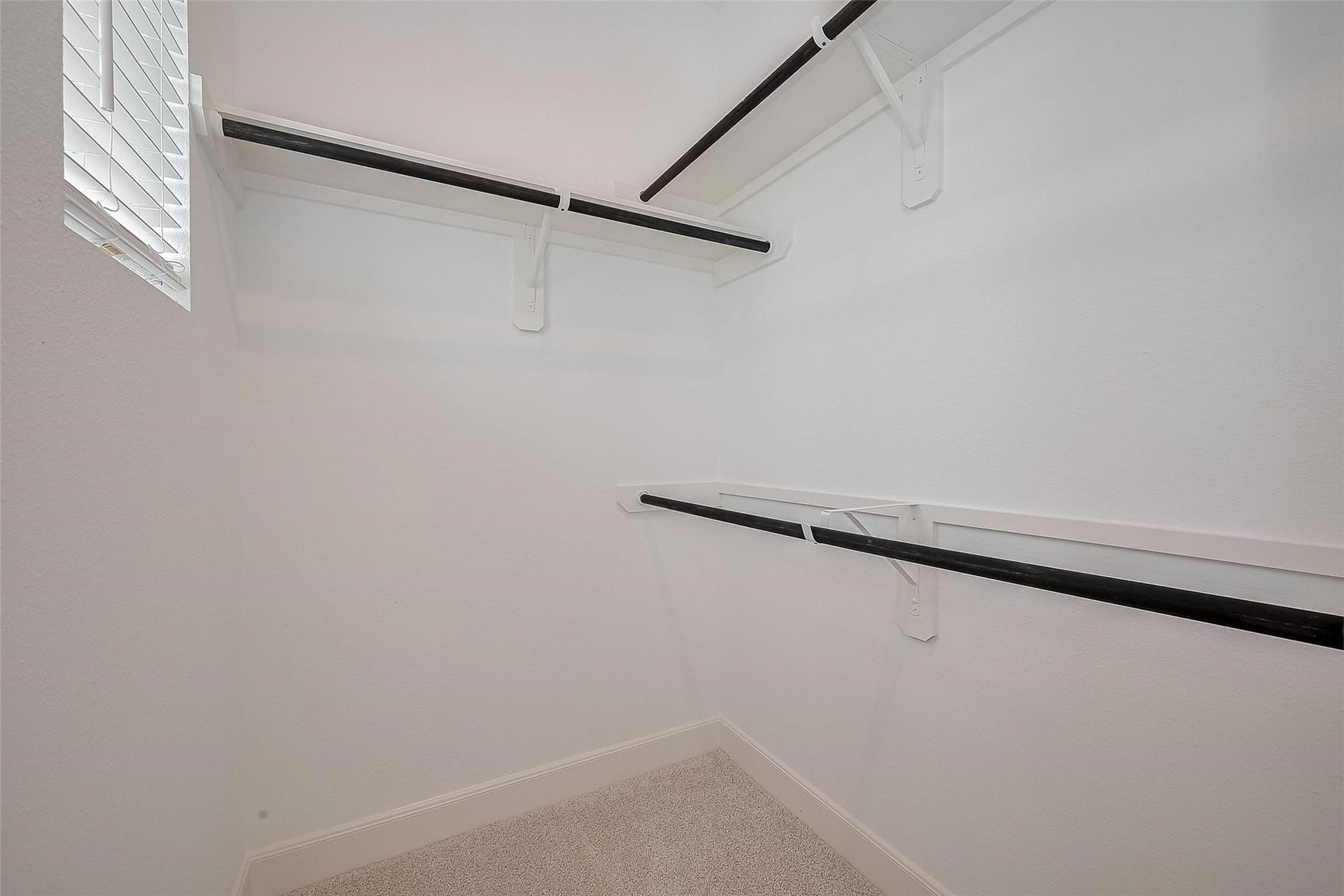 2702 Ballast Green Drive, Texas City, TX 77568 2702 Ballast Green Drive, Texas City, TX 77568