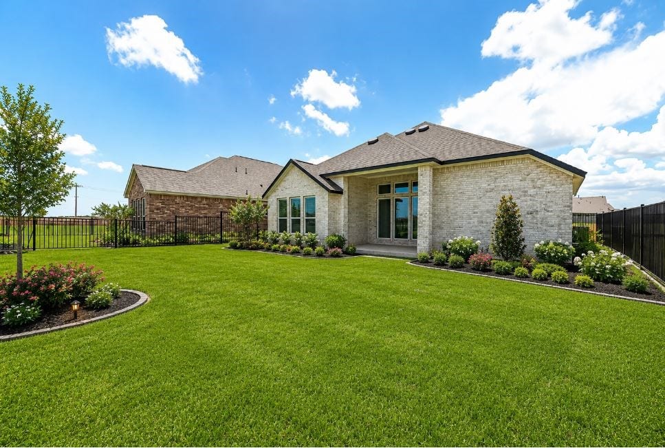 2702 Ballast Green Drive, Texas City, TX 77568 Photo has been virtually staged*