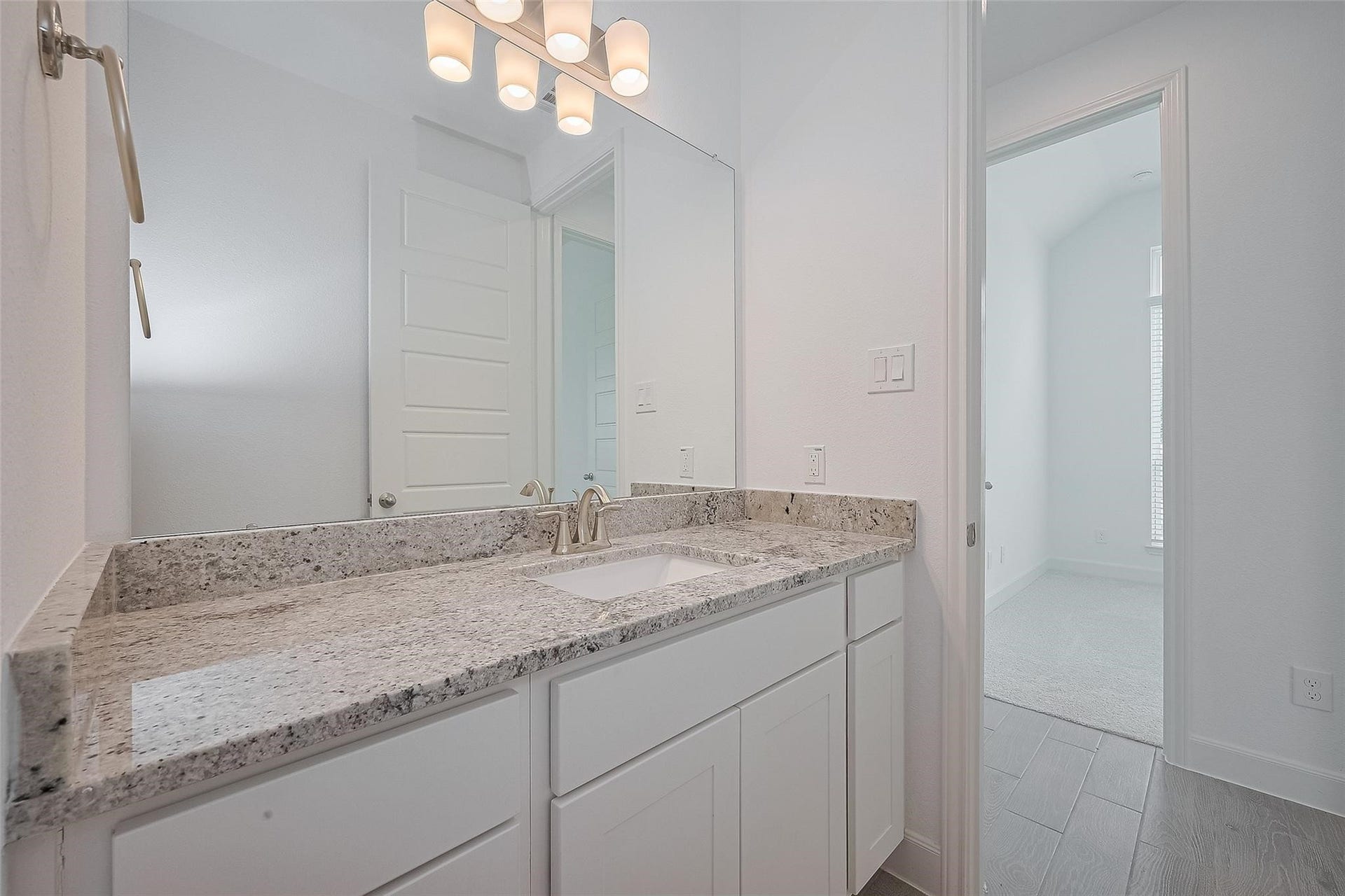 2702 Ballast Green Drive, Texas City, TX 77568 2702 Ballast Green Drive, Texas City, TX 77568