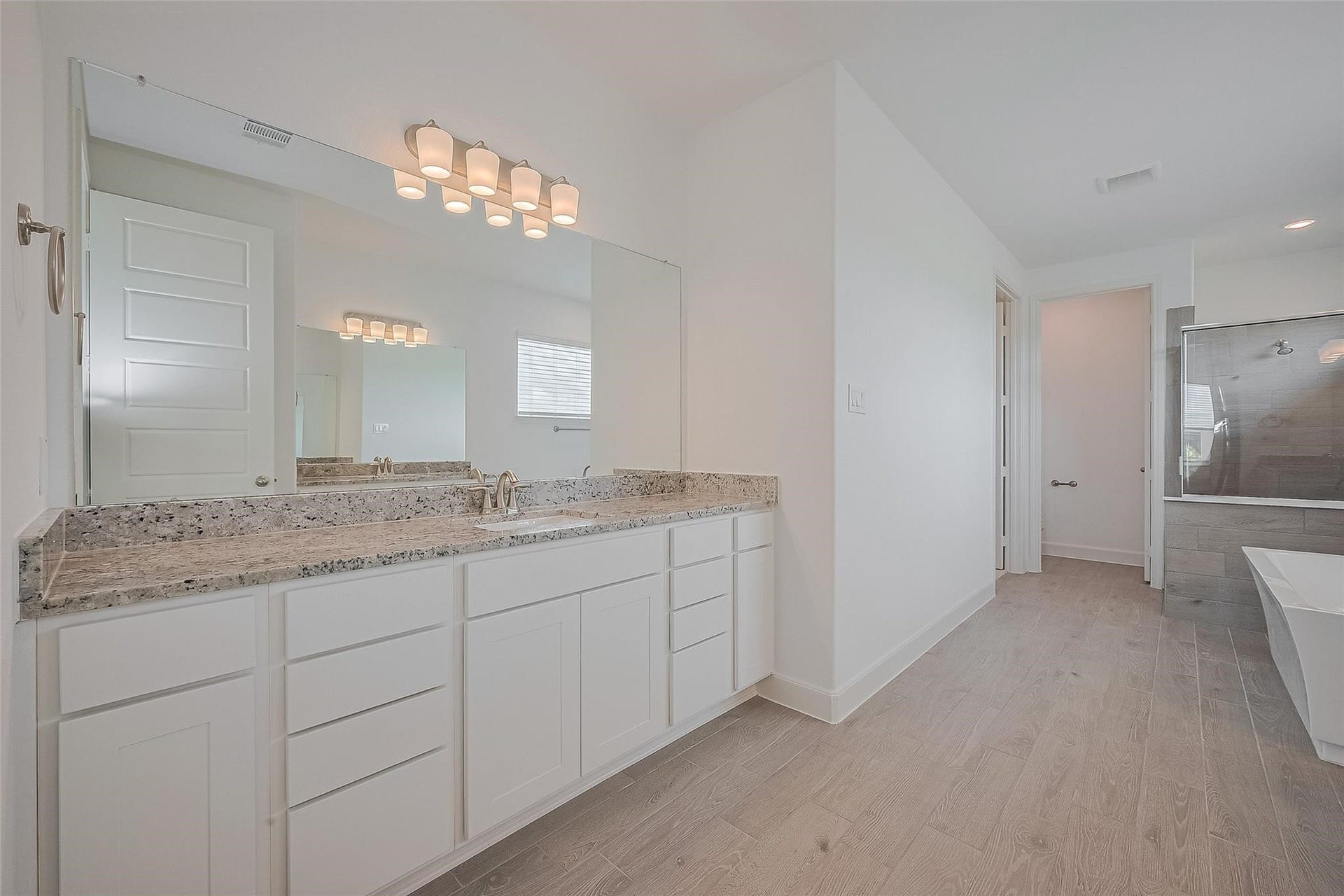 2702 Ballast Green Drive, Texas City, TX 77568 2702 Ballast Green Drive, Texas City, TX 77568