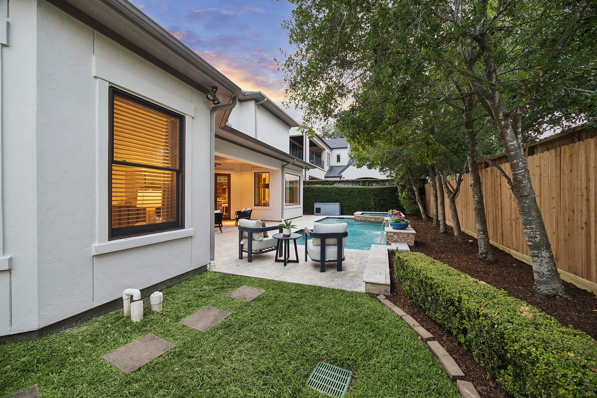 6006 Floyd Street, Houston, TX 77007 6006 Floyd Street, Houston, TX 77007