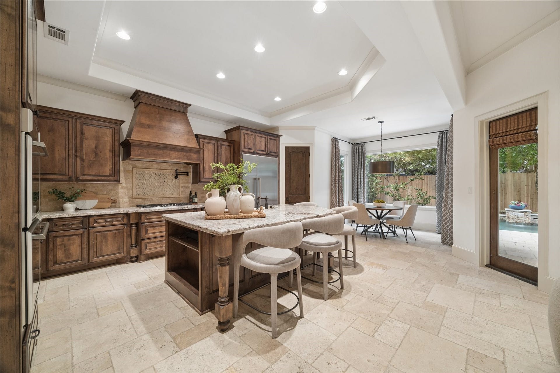 6006 Floyd Street, Houston, TX 77007 6006 Floyd Street, Houston, TX 77007