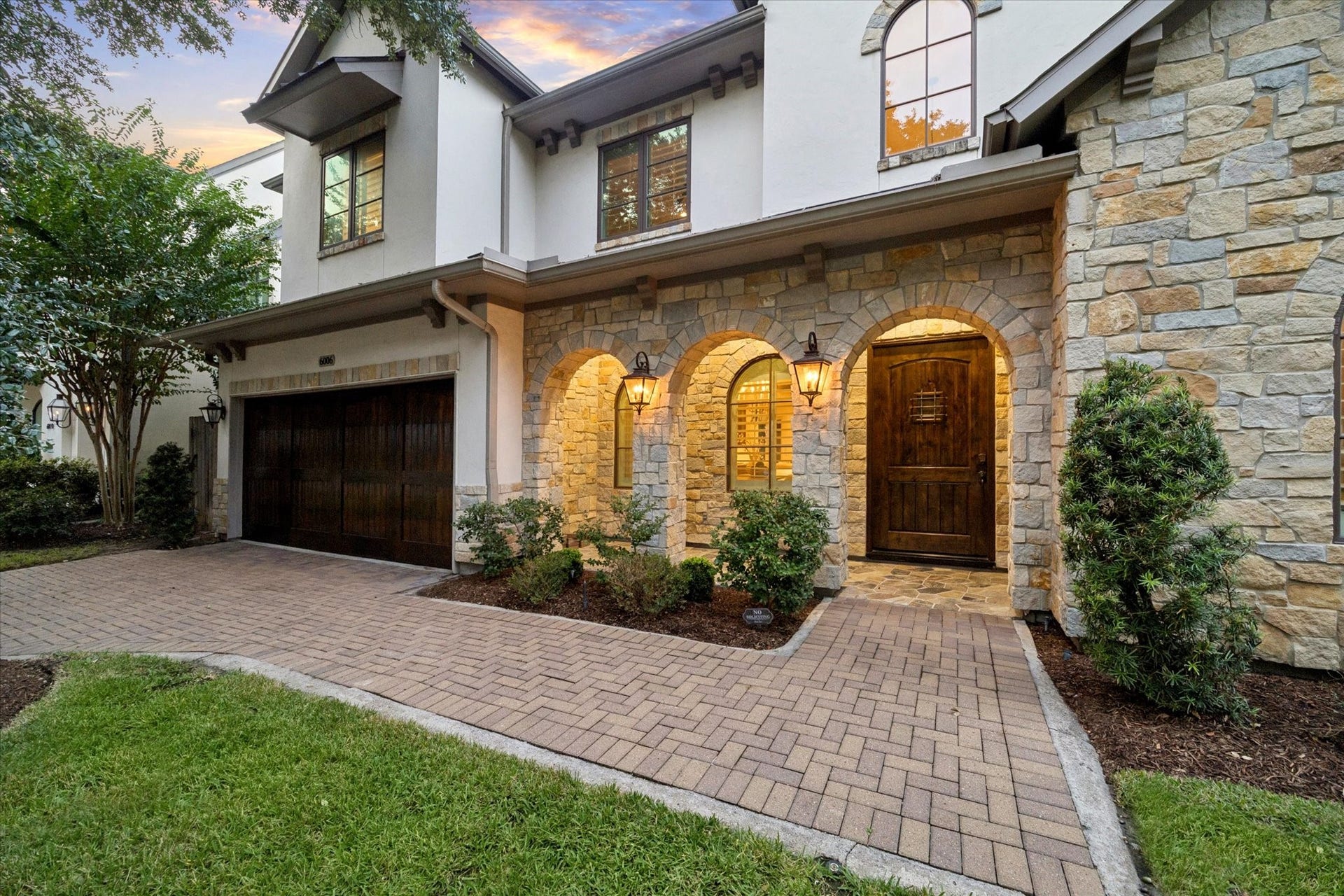 6006 Floyd Street, Houston, TX 77007 6006 Floyd Street, Houston, TX 77007