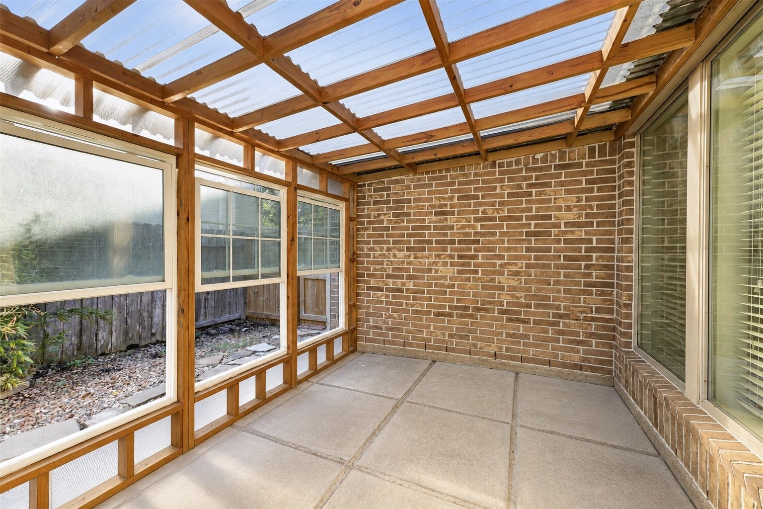13812 Lakewater Drive, Pearland, TX 77584 This could be a sunroom or greenhouse for your plants