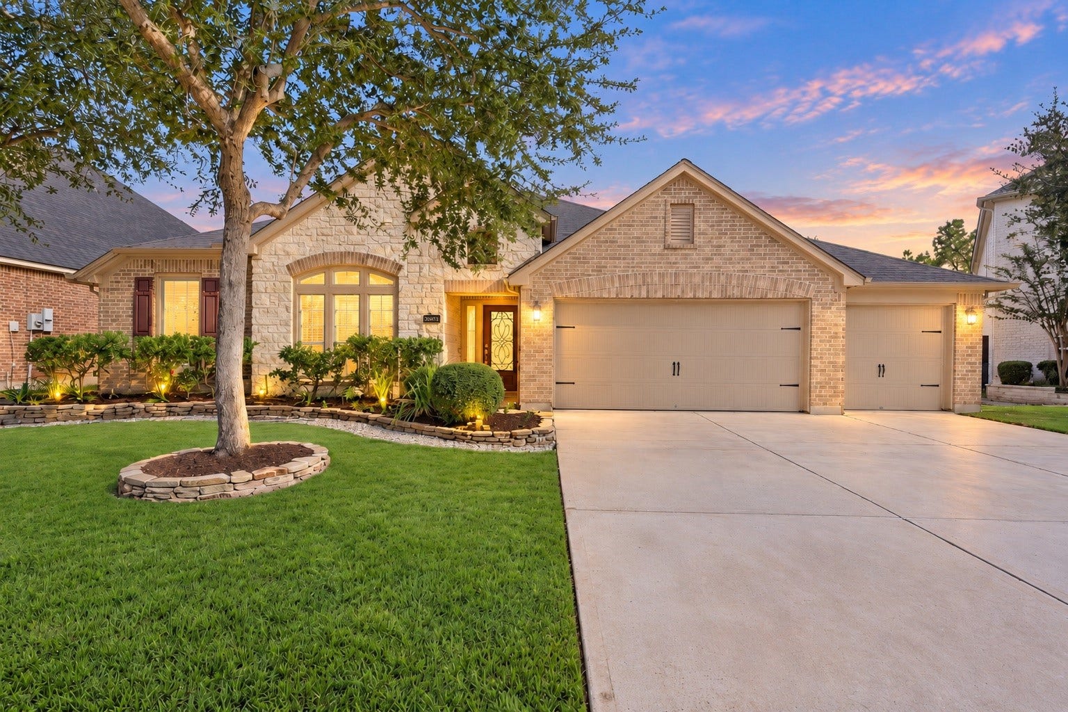 13812 Lakewater Drive, Pearland, TX 77584 Beautiful Perry Home with brick exterior, mature landscaping and exceptional curb appeal