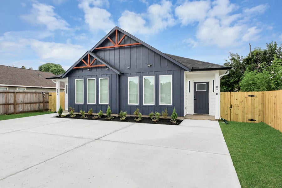 Property photo for 221 Armstrong Street, #B, Houston, TX