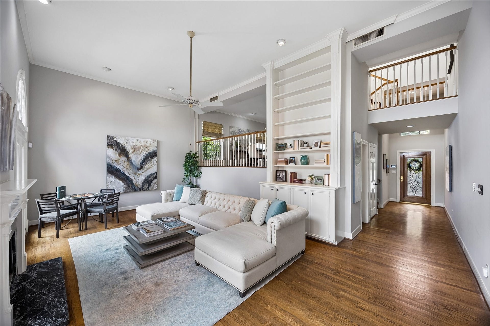 6310 Prague Street, Houston, TX 77007 6310 Prague Street, Houston, TX 77007