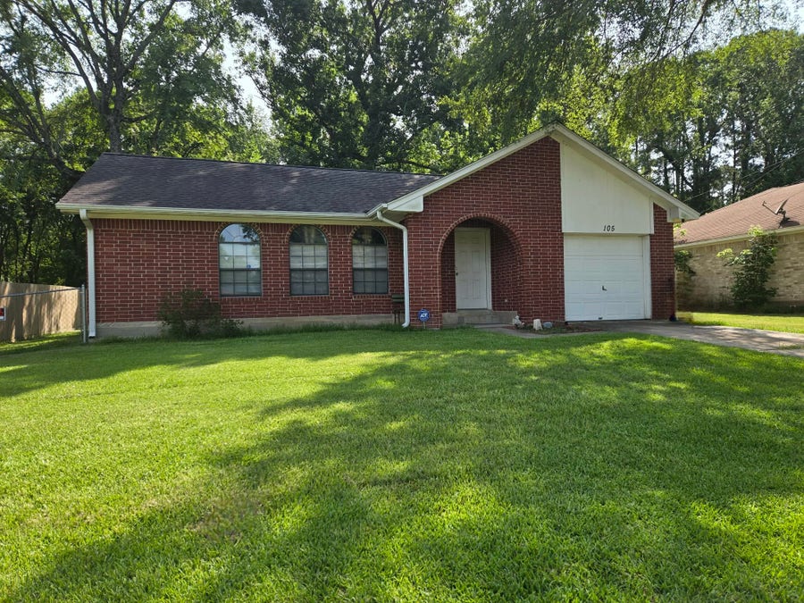 Property photo for 105 Laurie Lane, Willis, TX