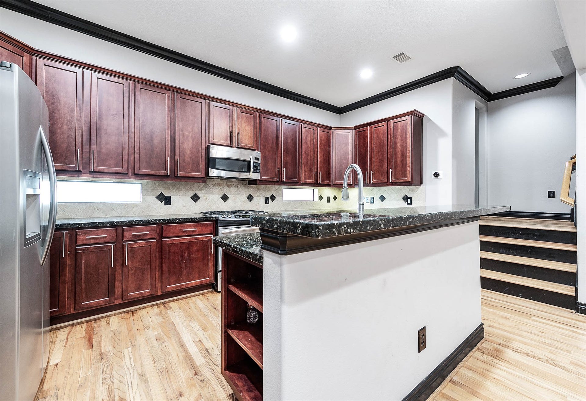 2503 Dallas Street, Houston, TX 77003 2503 Dallas Street, Houston, TX 77003