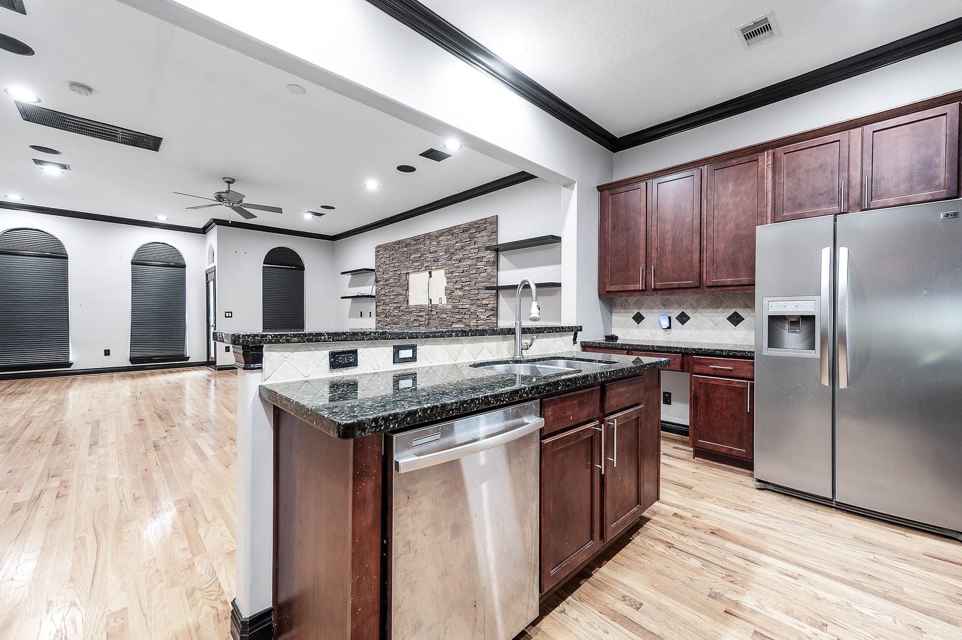 2503 Dallas Street, Houston, TX 77003 2503 Dallas Street, Houston, TX 77003