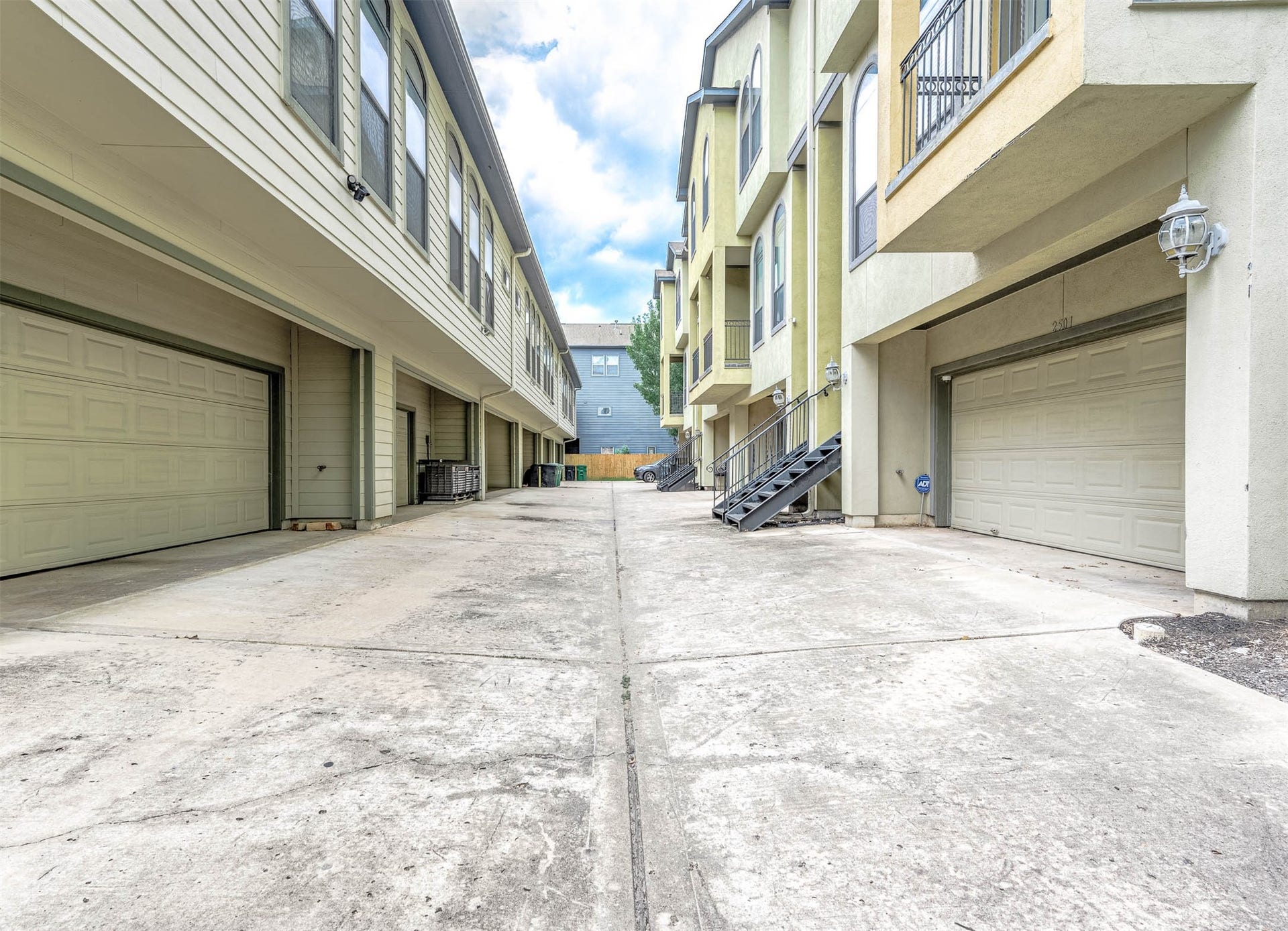 2503 Dallas Street, Houston, TX 77003 2503 Dallas Street, Houston, TX 77003