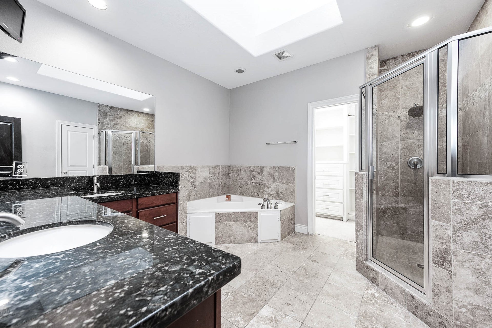 2503 Dallas Street, Houston, TX 77003 2503 Dallas Street, Houston, TX 77003
