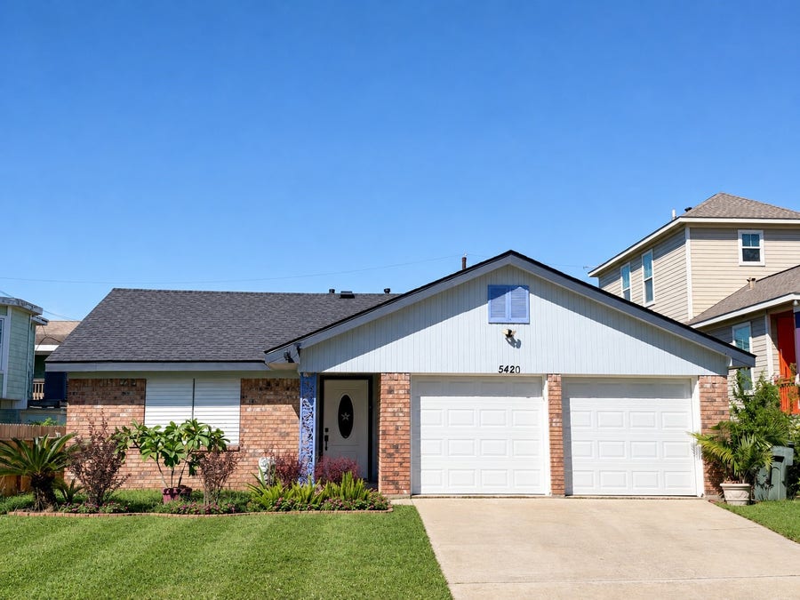 Property photo for 5420 Avenue O, Galveston, TX