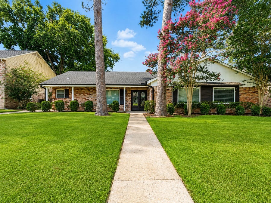 Property photo for 11211 Ash Creek Drive, Houston, TX
