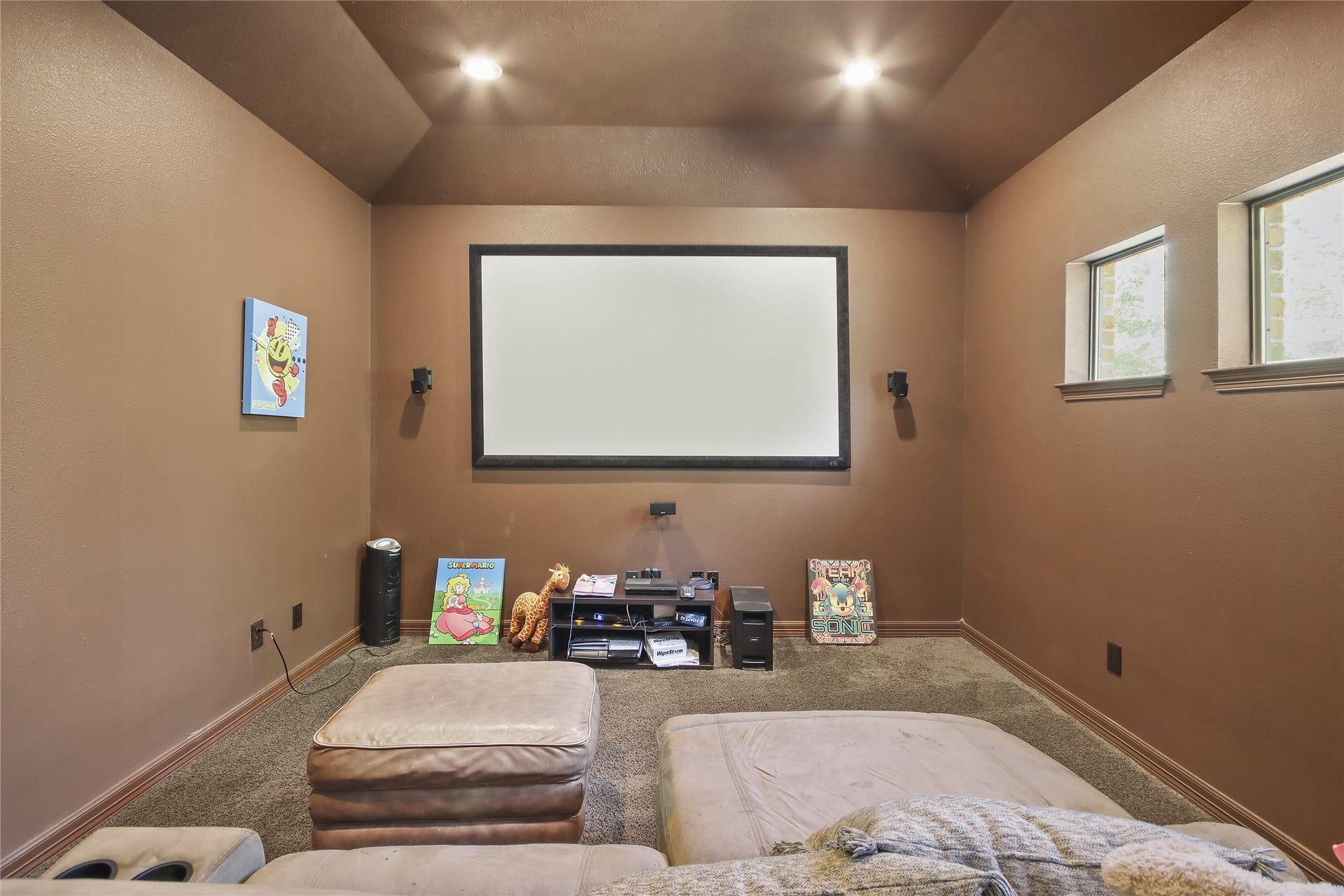 27906 Iberville Glen Dr, Katy, TX 77494 Home theater design to deliver private cinematic experience.