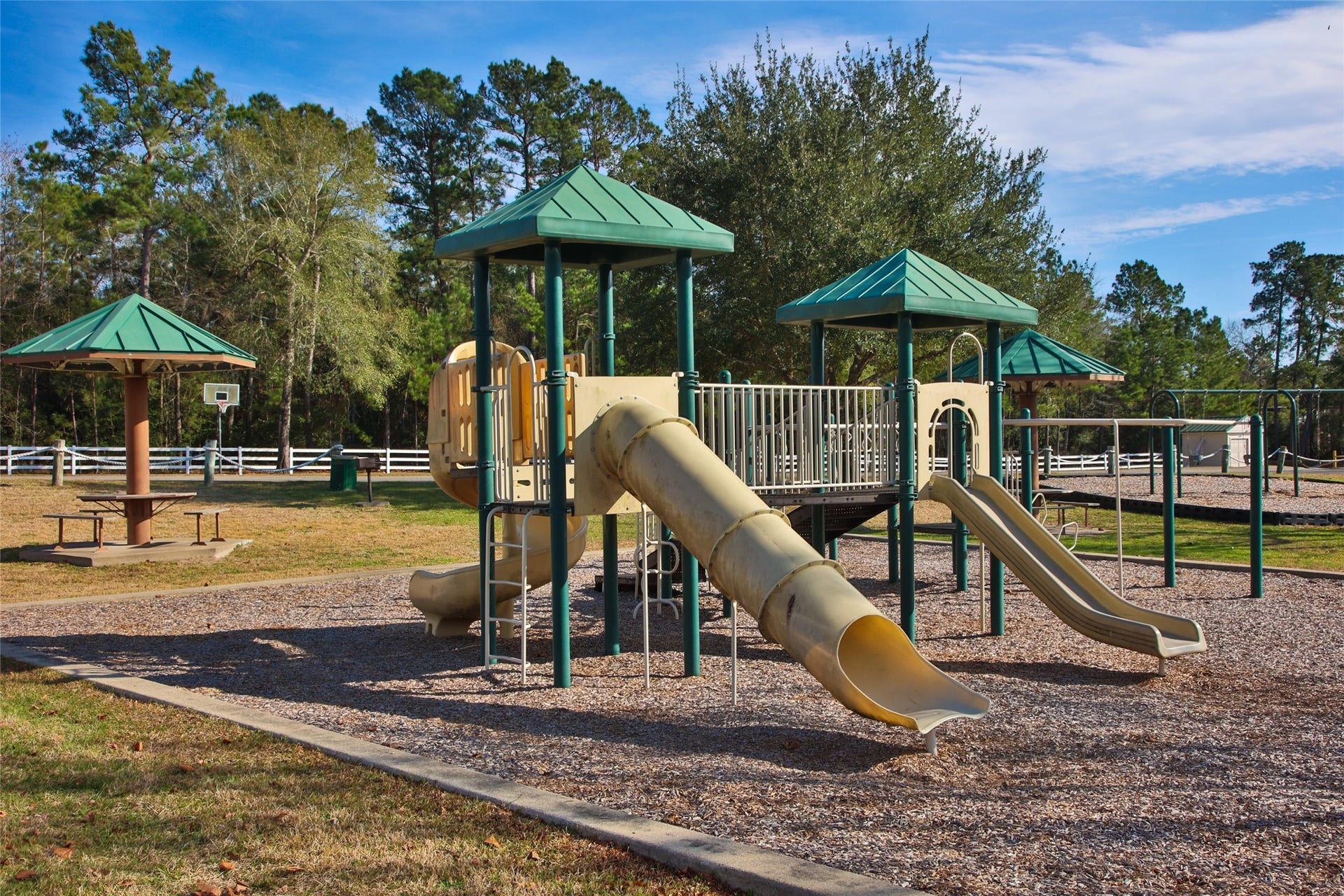 236 Lakeside Hills Drive, Montgomery, TX 77316 Amenities include Ridge Lake and Trophy Lake which are private lakes used year around for fishing, boating and water sports, and a park at each lake. The largest park at Ridge Lake has a large beach area, play ground equipment, beach volleyball court, half basketball court, a covered pavilion and covered picnic tables. Both parks have locked access with boat launches, picnic areas, and vehicle and boat trailer parking.
