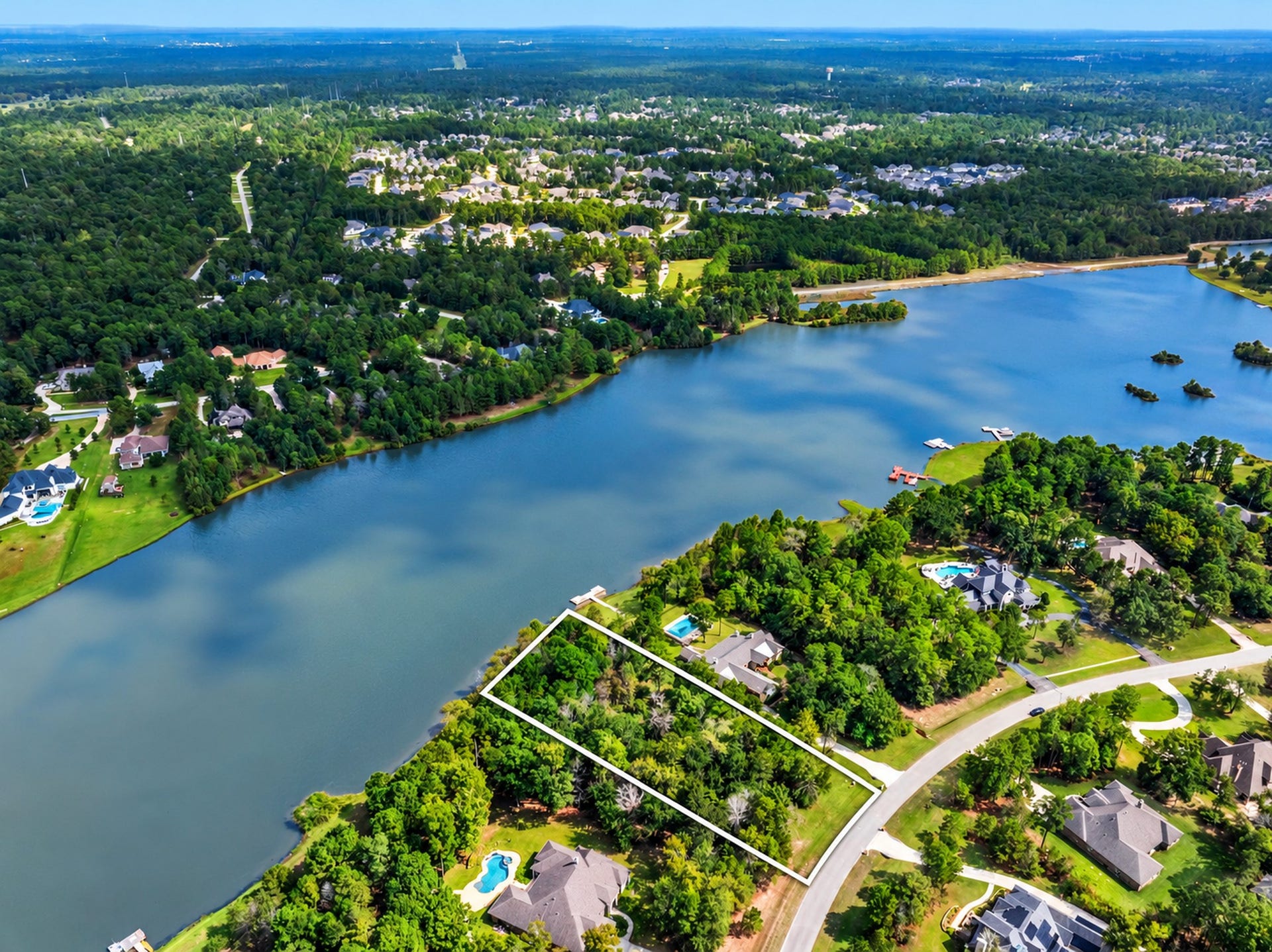 236 Lakeside Hills Drive, Montgomery, TX 77316 Bass fishing at its finest!