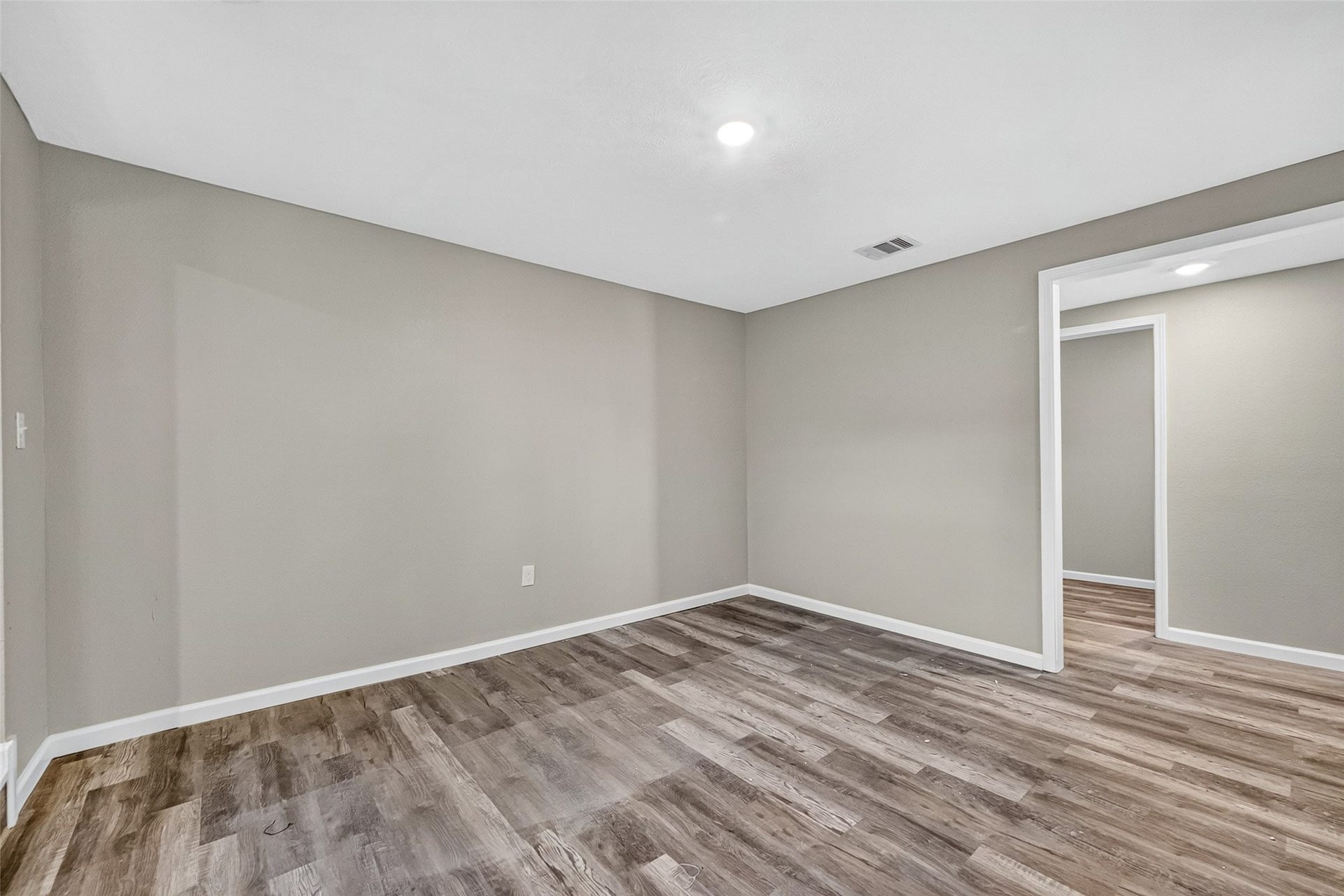 7938 Glen Vista Street, Houston, TX 77061 7938 Glen Vista Street, Houston, TX 77061