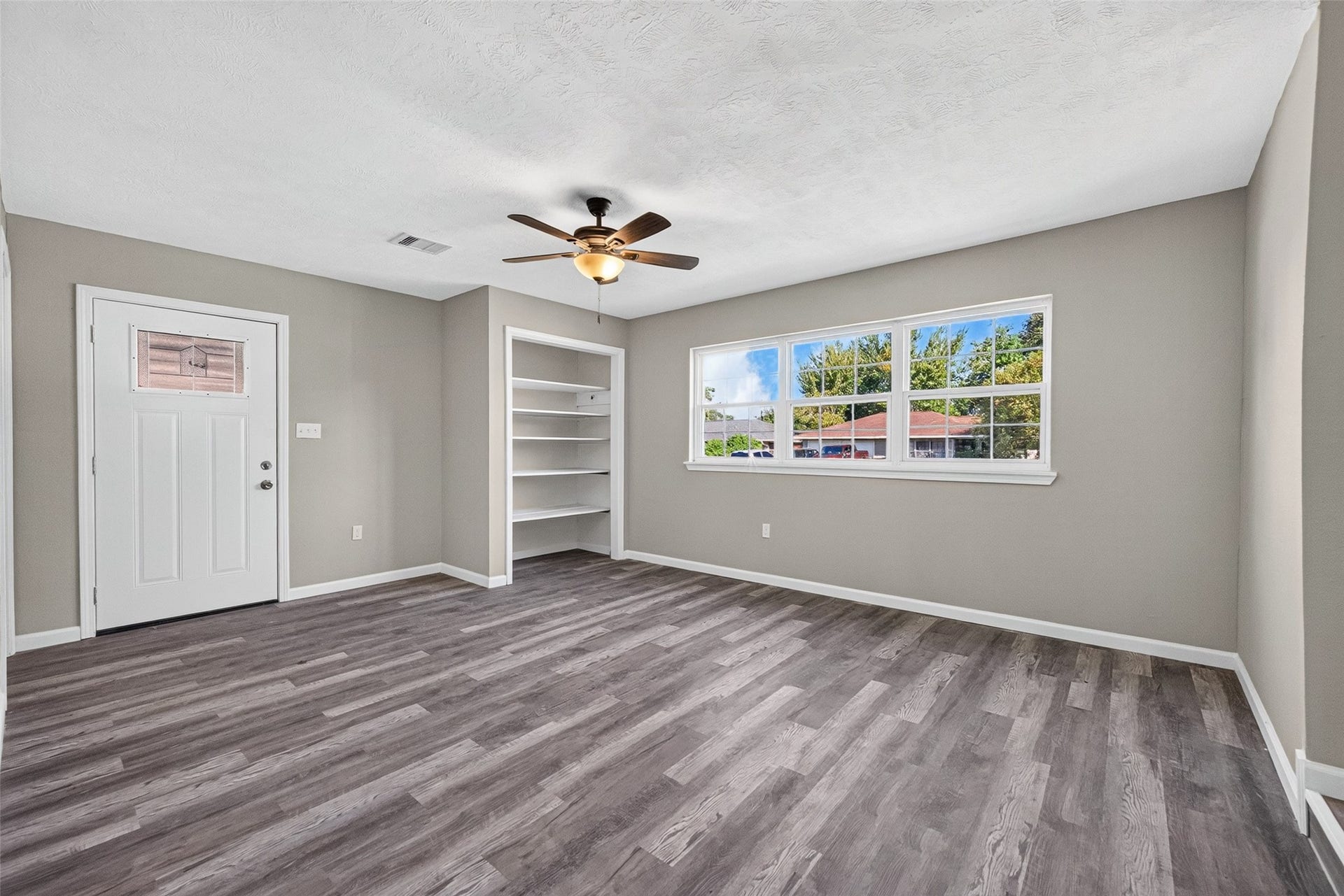 7938 Glen Vista Street, Houston, TX 77061 7938 Glen Vista Street, Houston, TX 77061